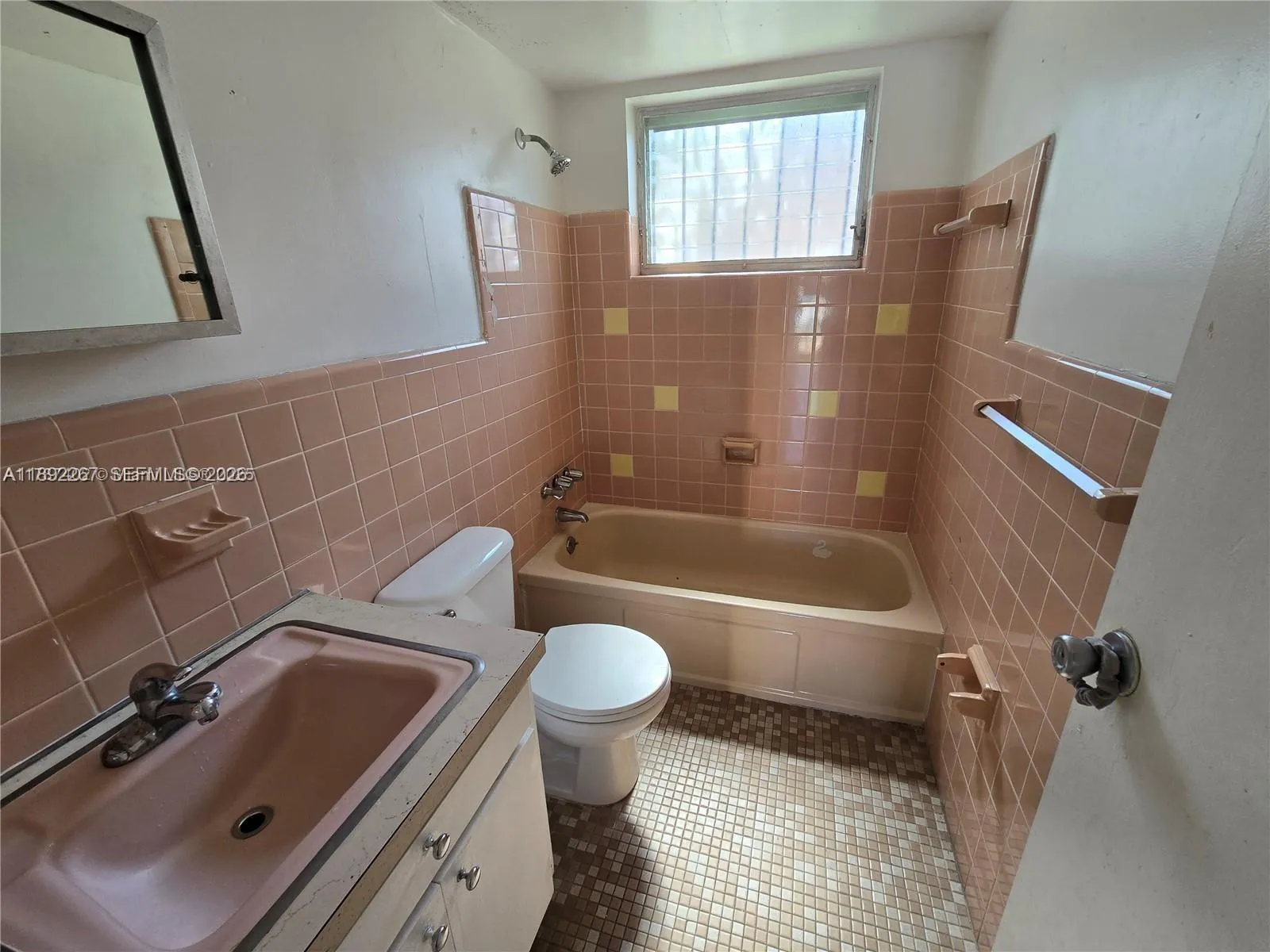 70 Nw 77th St 11, Miami, Florida 33150, Miami, Florida 33150, 1 Bedroom Bedrooms, ,1 BathroomBathrooms,Residential,For Sale,70 Nw 77th St 11, Miami, Florida 33150,A11892267
