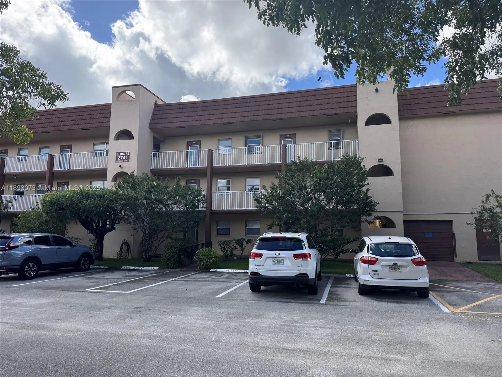 2741 N Pine Island Rd 106, Sunrise, Florida 33322, Sunrise, Florida 33322, 1 Bedroom Bedrooms, ,1 BathroomBathrooms,Residential,For Sale,2741 N Pine Island Rd 106, Sunrise, Florida 33322,A11893073