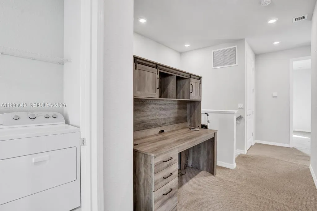 1422 Silk Oak Dr, Hollywood, Florida 33021, Hollywood, Florida 33021, 3 Bedrooms Bedrooms, ,2 BathroomsBathrooms,Residential,For Sale,1422 Silk Oak Dr, Hollywood, Florida 33021,A11893042