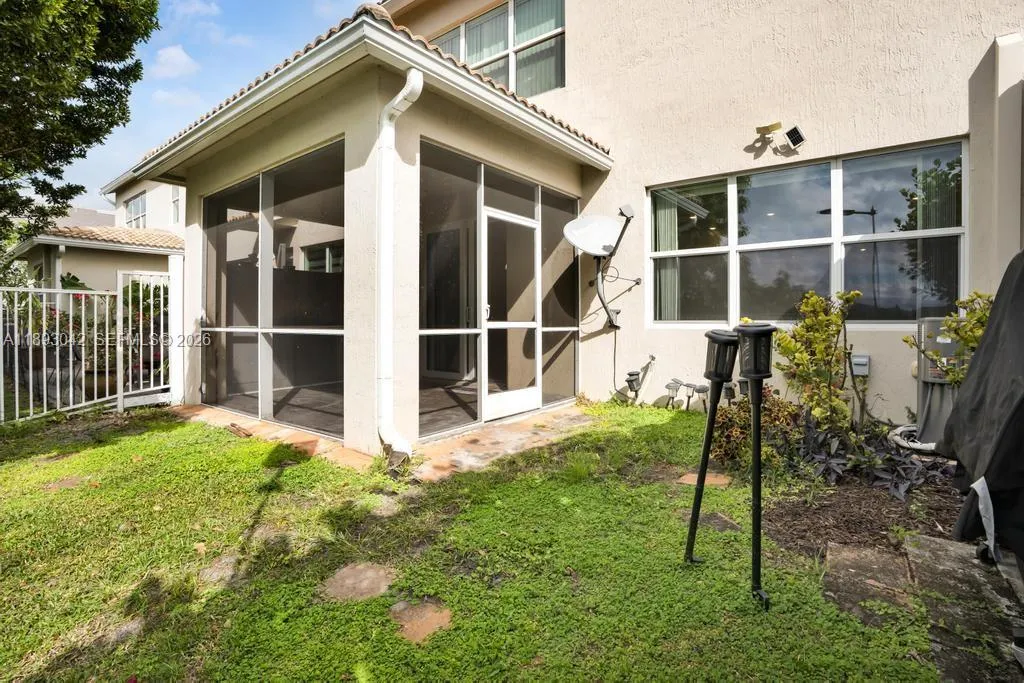 1422 Silk Oak Dr, Hollywood, Florida 33021, Hollywood, Florida 33021, 3 Bedrooms Bedrooms, ,2 BathroomsBathrooms,Residential,For Sale,1422 Silk Oak Dr, Hollywood, Florida 33021,A11893042