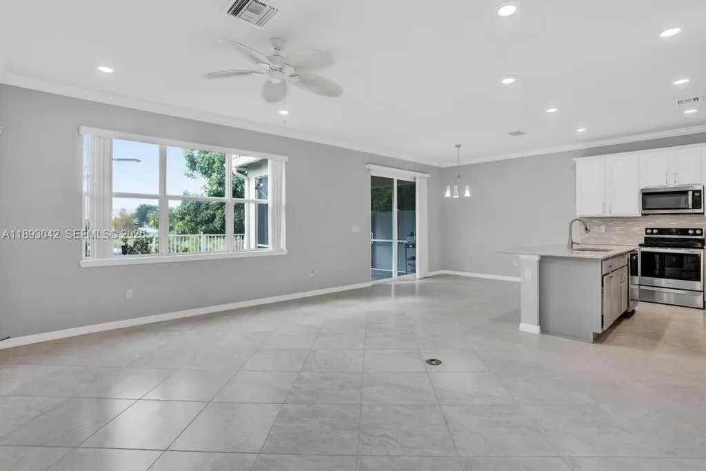 1422 Silk Oak Dr, Hollywood, Florida 33021, Hollywood, Florida 33021, 3 Bedrooms Bedrooms, ,2 BathroomsBathrooms,Residential,For Sale,1422 Silk Oak Dr, Hollywood, Florida 33021,A11893042