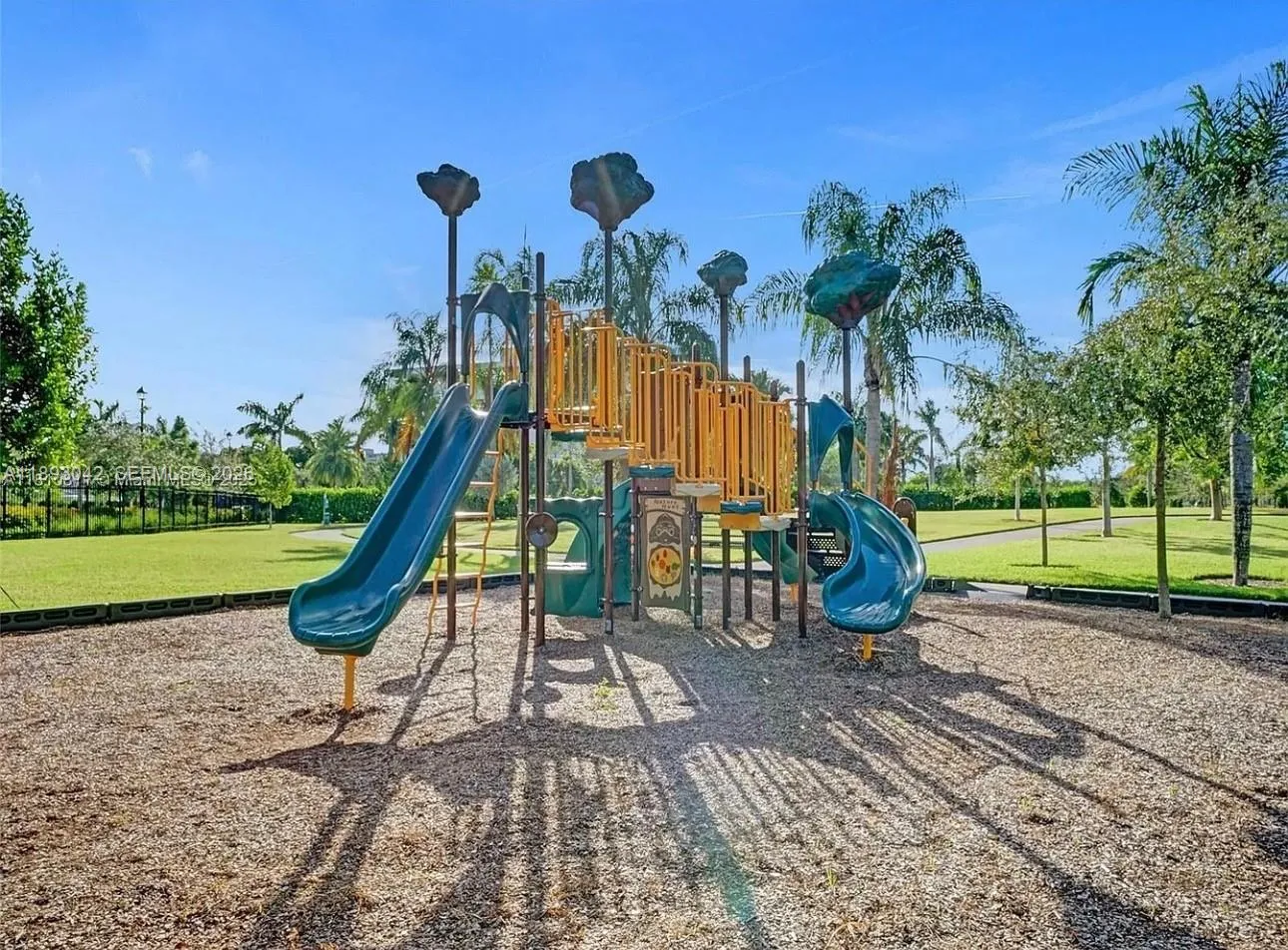 1422 Silk Oak Dr, Hollywood, Florida 33021, Hollywood, Florida 33021, 3 Bedrooms Bedrooms, ,2 BathroomsBathrooms,Residential,For Sale,1422 Silk Oak Dr, Hollywood, Florida 33021,A11893042