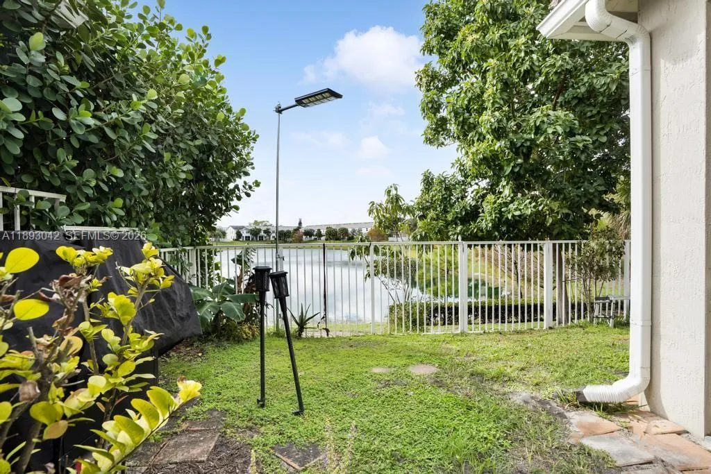 1422 Silk Oak Dr, Hollywood, Florida 33021, Hollywood, Florida 33021, 3 Bedrooms Bedrooms, ,2 BathroomsBathrooms,Residential,For Sale,1422 Silk Oak Dr, Hollywood, Florida 33021,A11893042