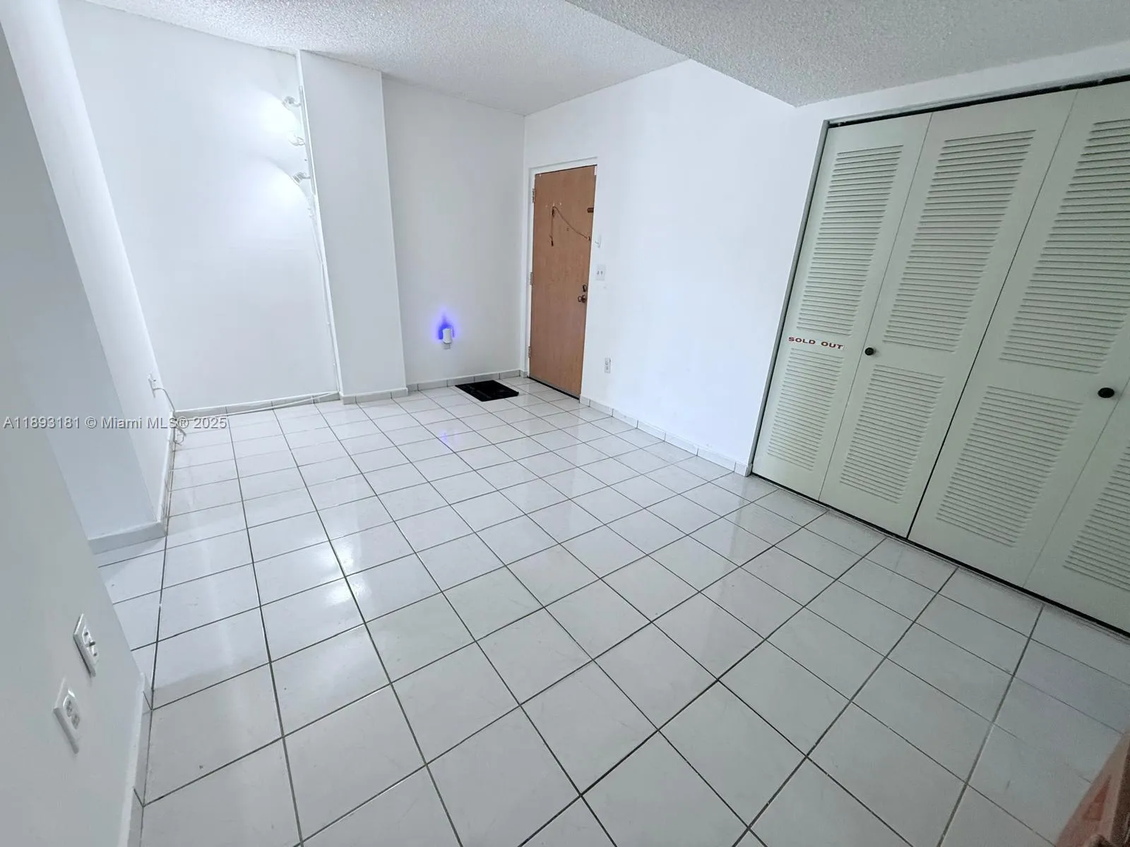 300 Nw 42nd Ave 109, Miami, Florida 33126, Miami, Florida 33126, 1 Bedroom Bedrooms, ,1 BathroomBathrooms,Residential Lease,For Rent,300 Nw 42nd Ave 109, Miami, Florida 33126,A11893181