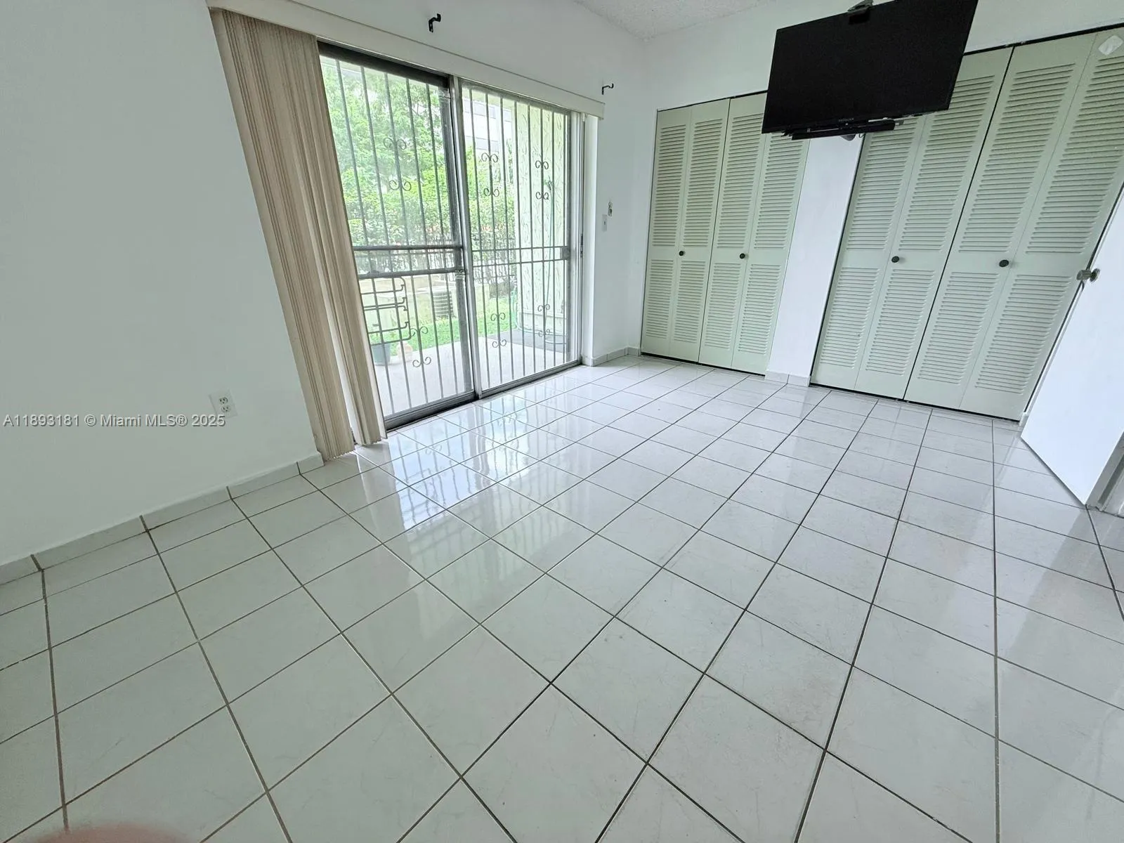 300 Nw 42nd Ave 109, Miami, Florida 33126, Miami, Florida 33126, 1 Bedroom Bedrooms, ,1 BathroomBathrooms,Residential Lease,For Rent,300 Nw 42nd Ave 109, Miami, Florida 33126,A11893181