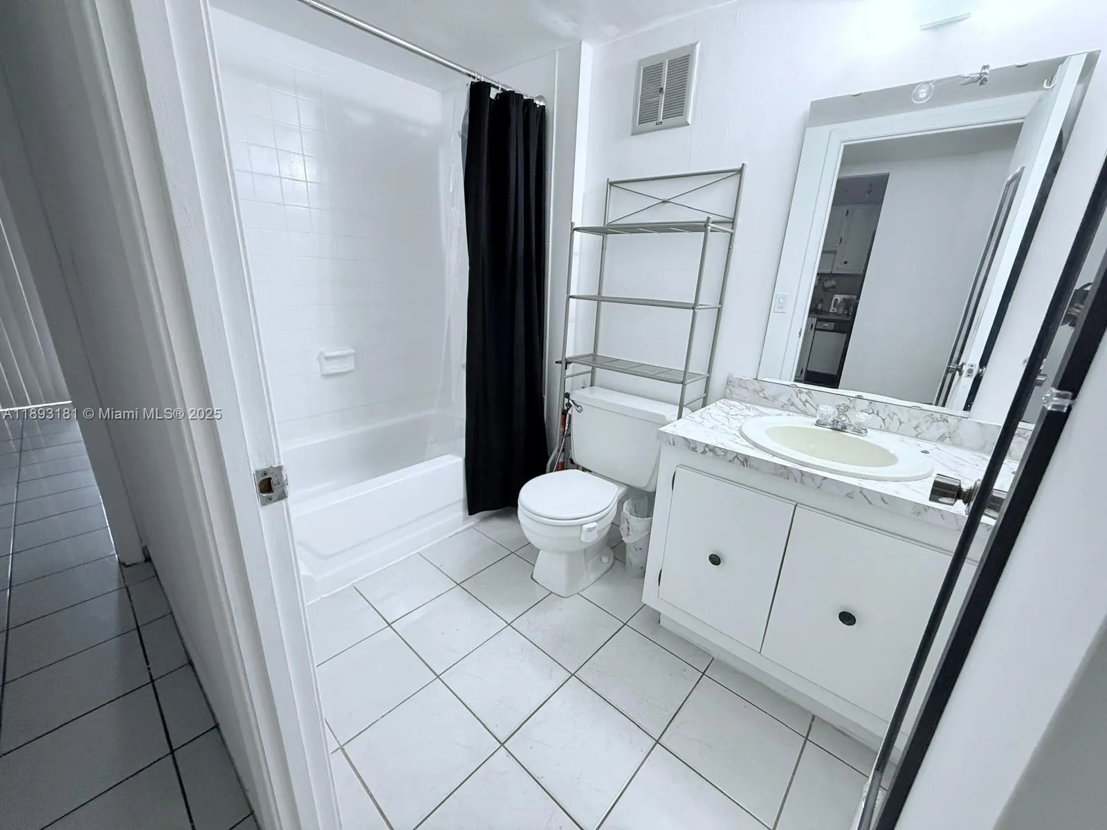 300 Nw 42nd Ave 109, Miami, Florida 33126, Miami, Florida 33126, 1 Bedroom Bedrooms, ,1 BathroomBathrooms,Residential Lease,For Rent,300 Nw 42nd Ave 109, Miami, Florida 33126,A11893181