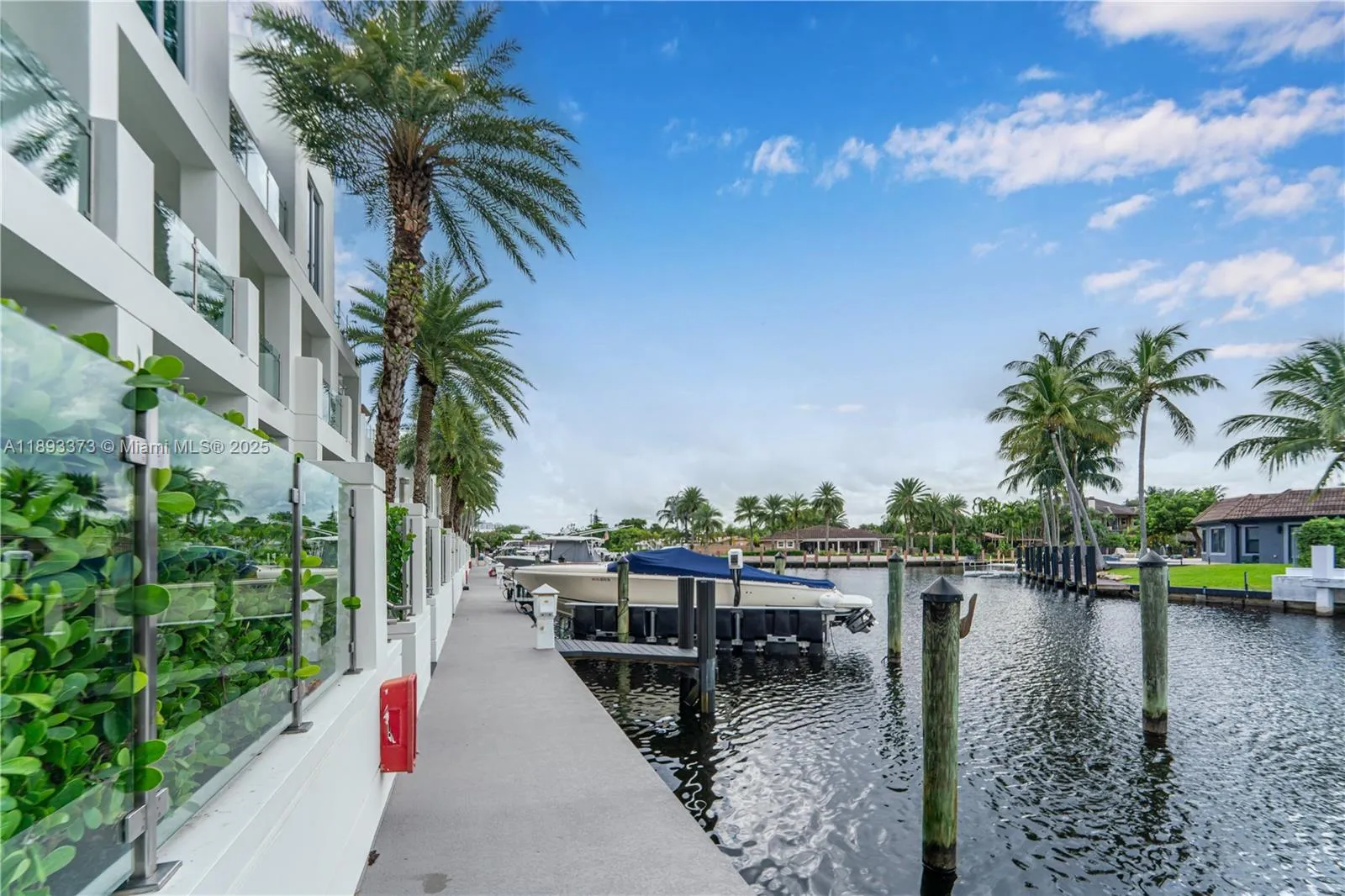 Private dock can fit up to a 33 ft boat