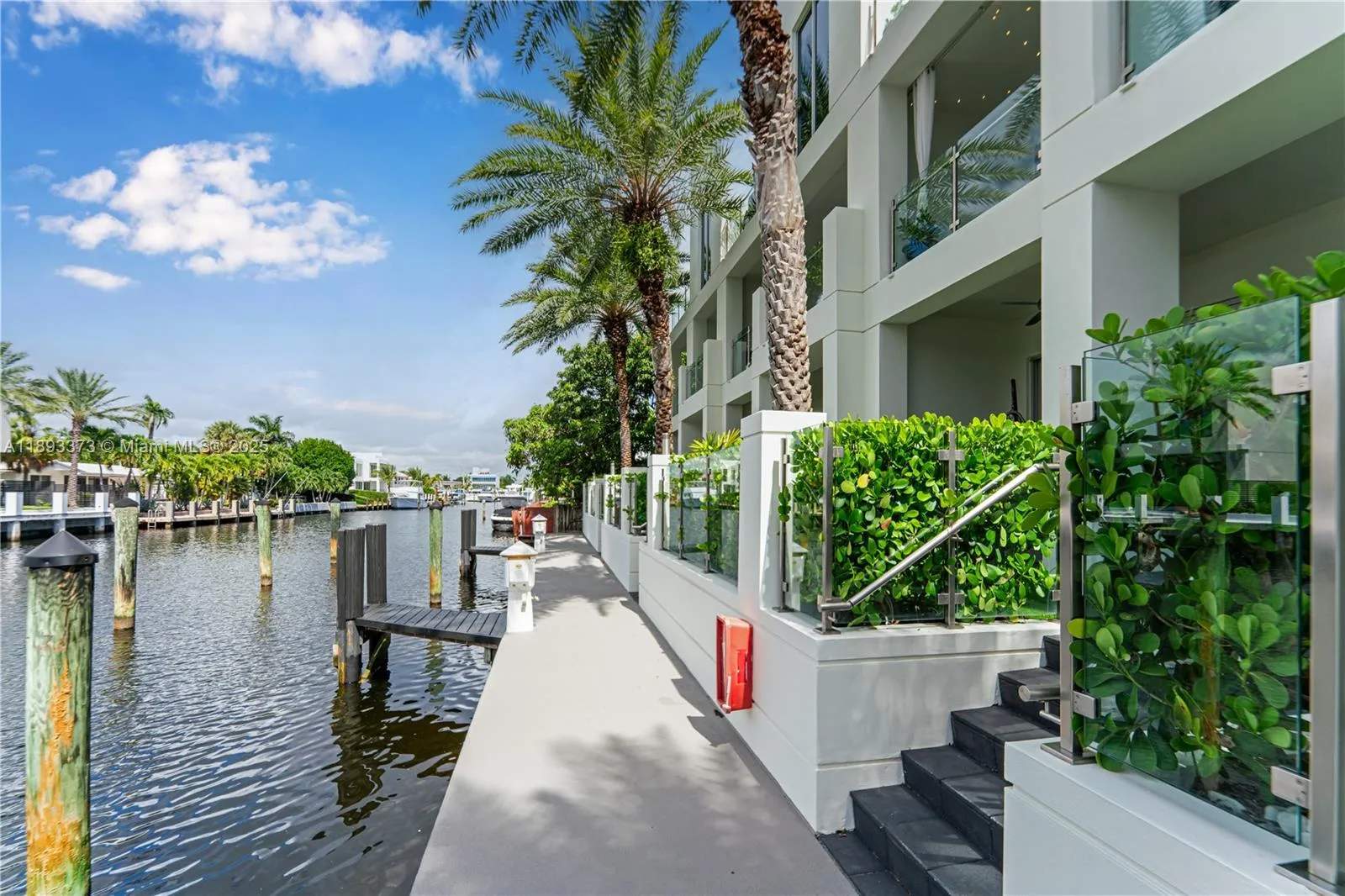 259 Shore Ct, Lauderdale By The Sea, Florida 33308, Lauderdale By The Sea, Florida 33308, 4 Bedrooms Bedrooms, ,4 BathroomsBathrooms,Residential,For Sale,259 Shore Ct, Lauderdale By The Sea, Florida 33308,A11893373