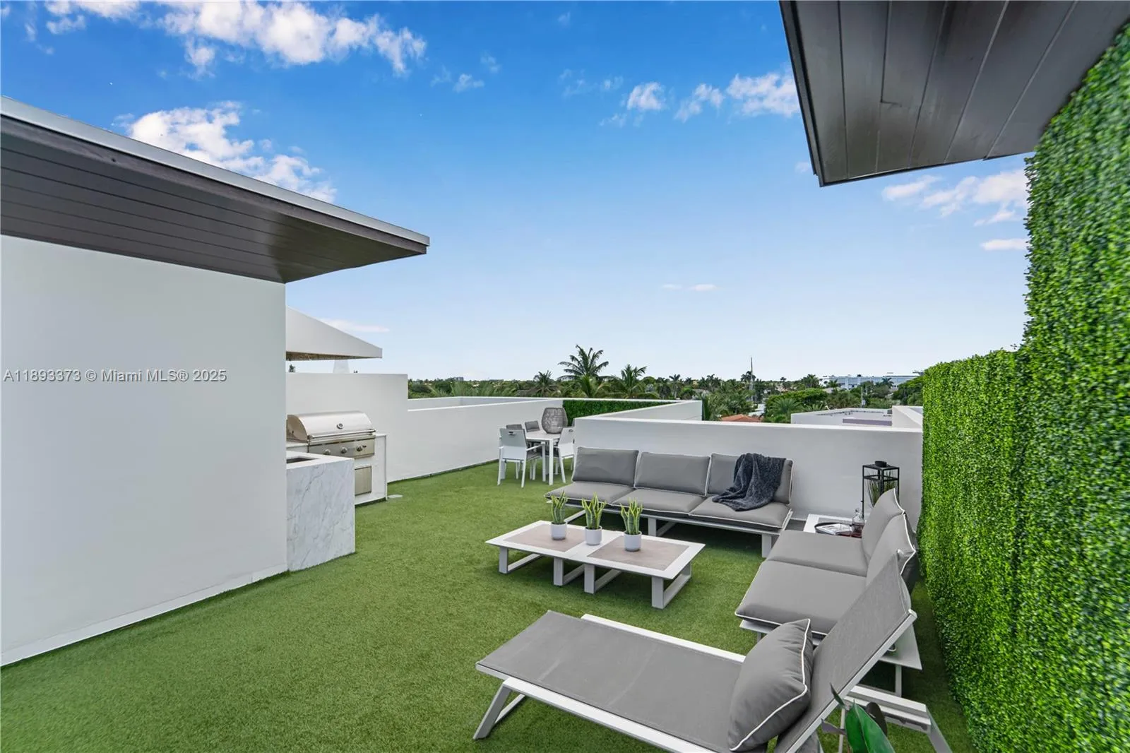 259 Shore Ct, Lauderdale By The Sea, Florida 33308, Lauderdale By The Sea, Florida 33308, 4 Bedrooms Bedrooms, ,4 BathroomsBathrooms,Residential,For Sale,259 Shore Ct, Lauderdale By The Sea, Florida 33308,A11893373
