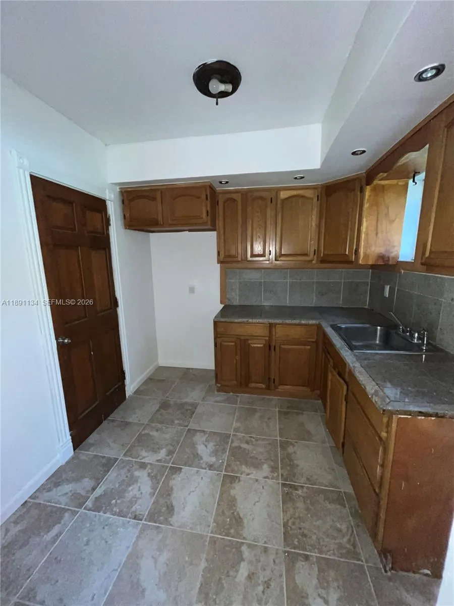 1043 Nw 75th St, Miami, Florida 33150, Miami, Florida 33150, 2 Bedrooms Bedrooms, ,1 BathroomBathrooms,Residential,For Sale,1043 Nw 75th St, Miami, Florida 33150,A11891134