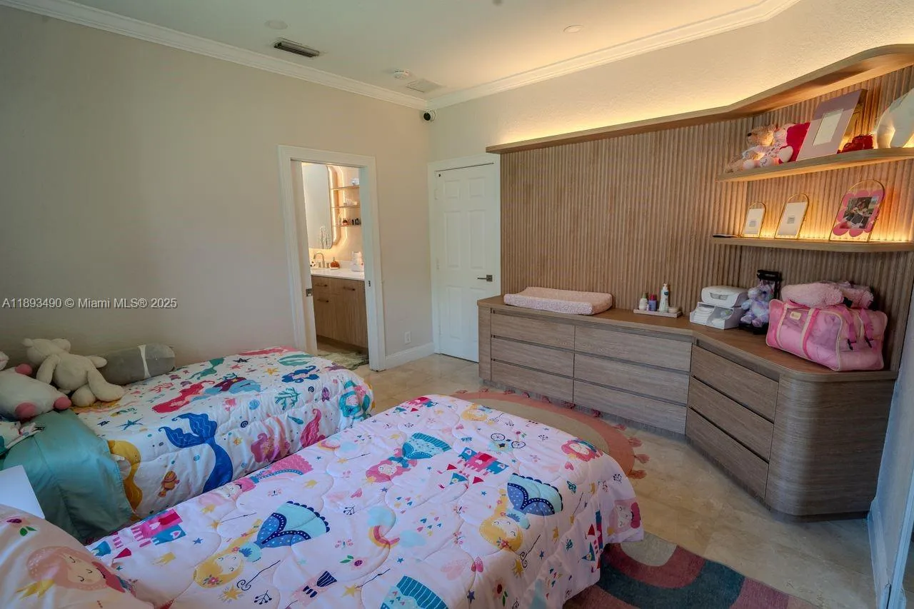 2493 Poinciana Dr, Weston, Florida 33327, Weston, Florida 33327, 4 Bedrooms Bedrooms, ,4 BathroomsBathrooms,Residential Lease,For Rent,2493 Poinciana Dr, Weston, Florida 33327,A11893490