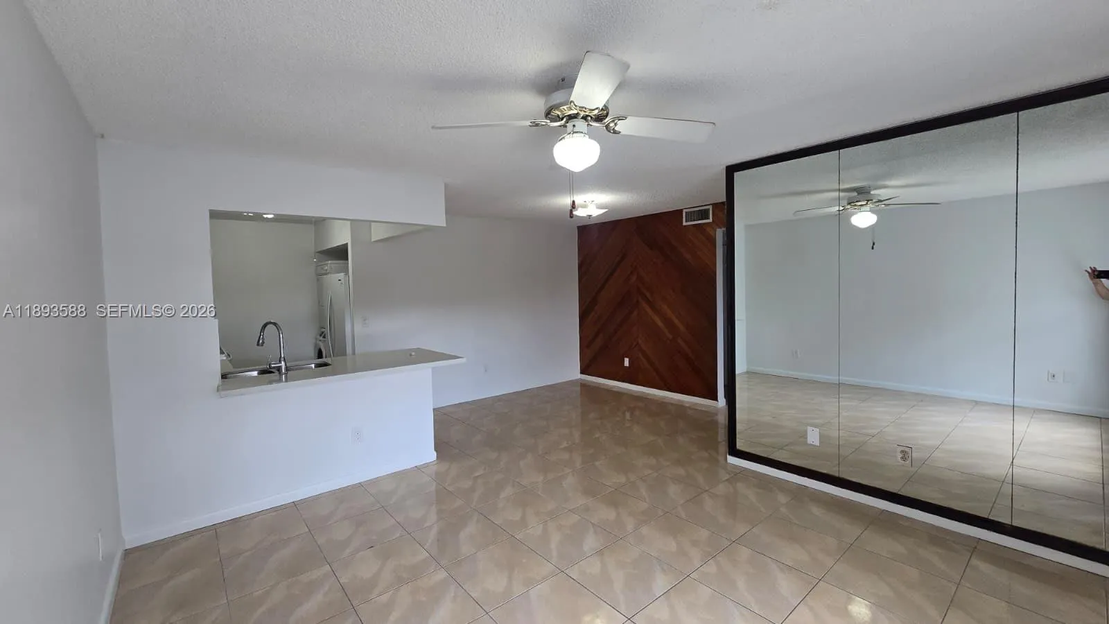 Hialeah, Florida 33016, 2 Bedrooms Bedrooms, ,2 BathroomsBathrooms,Residential Lease,For Rent,A11893588