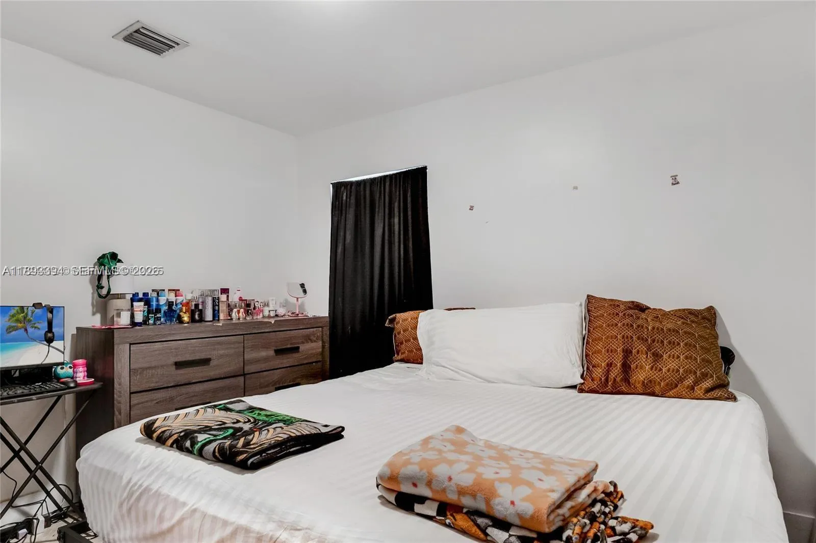 219 Nw 7th Ct, Hallandale Beach, Florida 33009, Hallandale Beach, Florida 33009, ,Residential Income,For Sale,219 Nw 7th Ct, Hallandale Beach, Florida 33009,A11893394