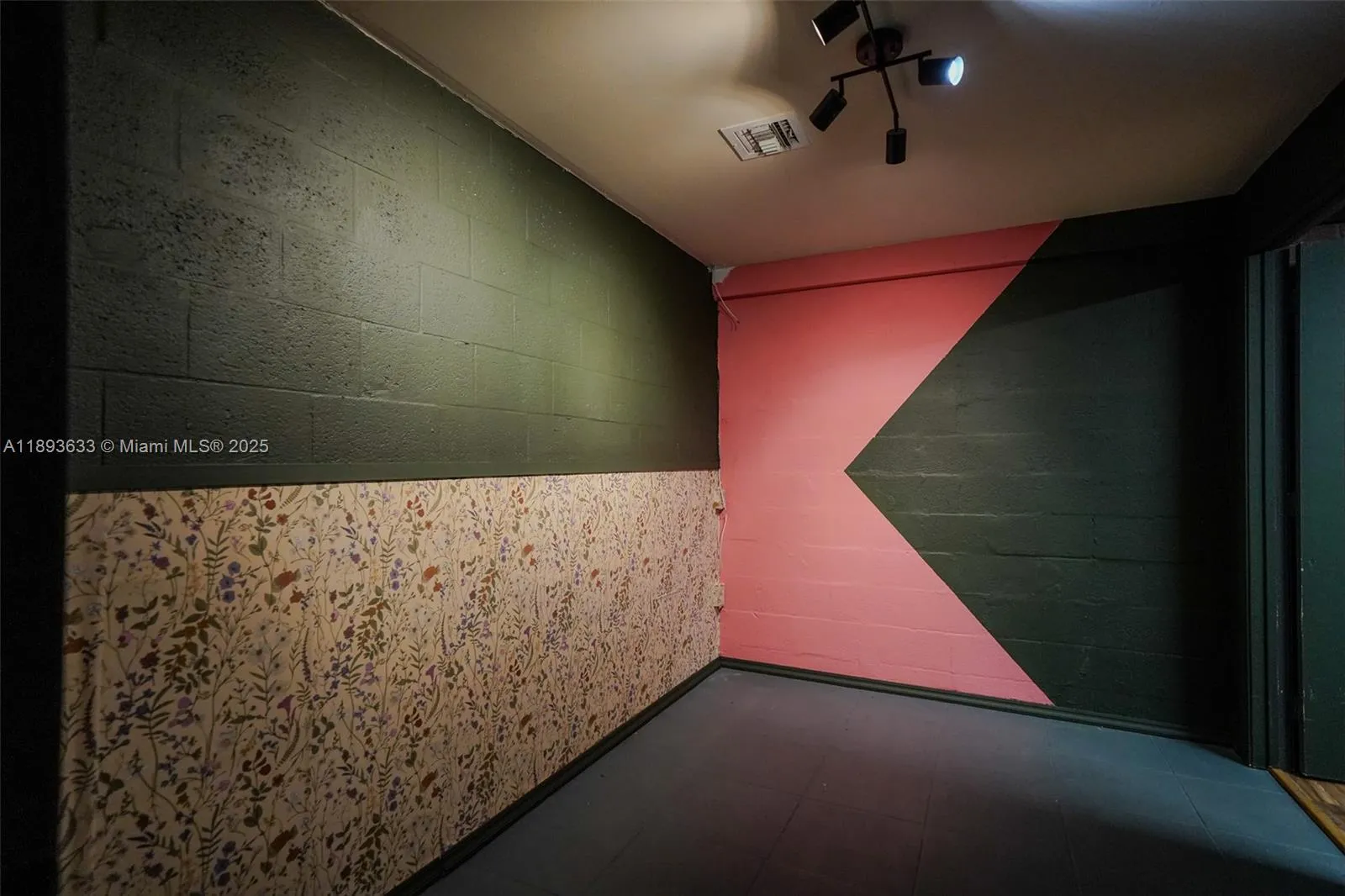 2301 Nw 7th Pl, Miami, Florida 33127, Miami, Florida 33127, ,Commercial Sale,For Sale,2301 Nw 7th Pl, Miami, Florida 33127,A11893633