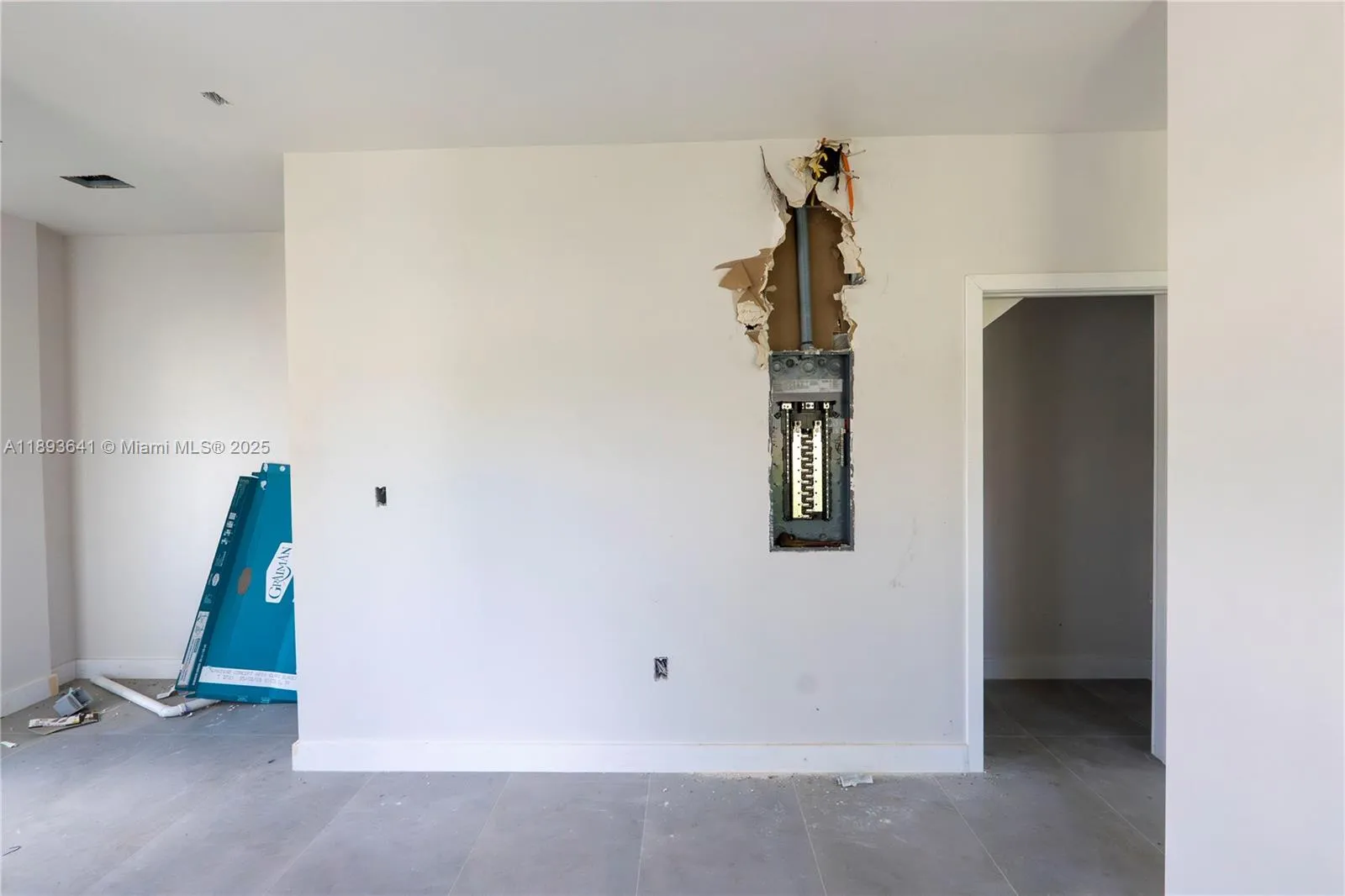 10290 Sw 174th Ter, Miami, Florida 33157, Miami, Florida 33157, ,Residential Income,For Sale,10290 Sw 174th Ter, Miami, Florida 33157,A11893641