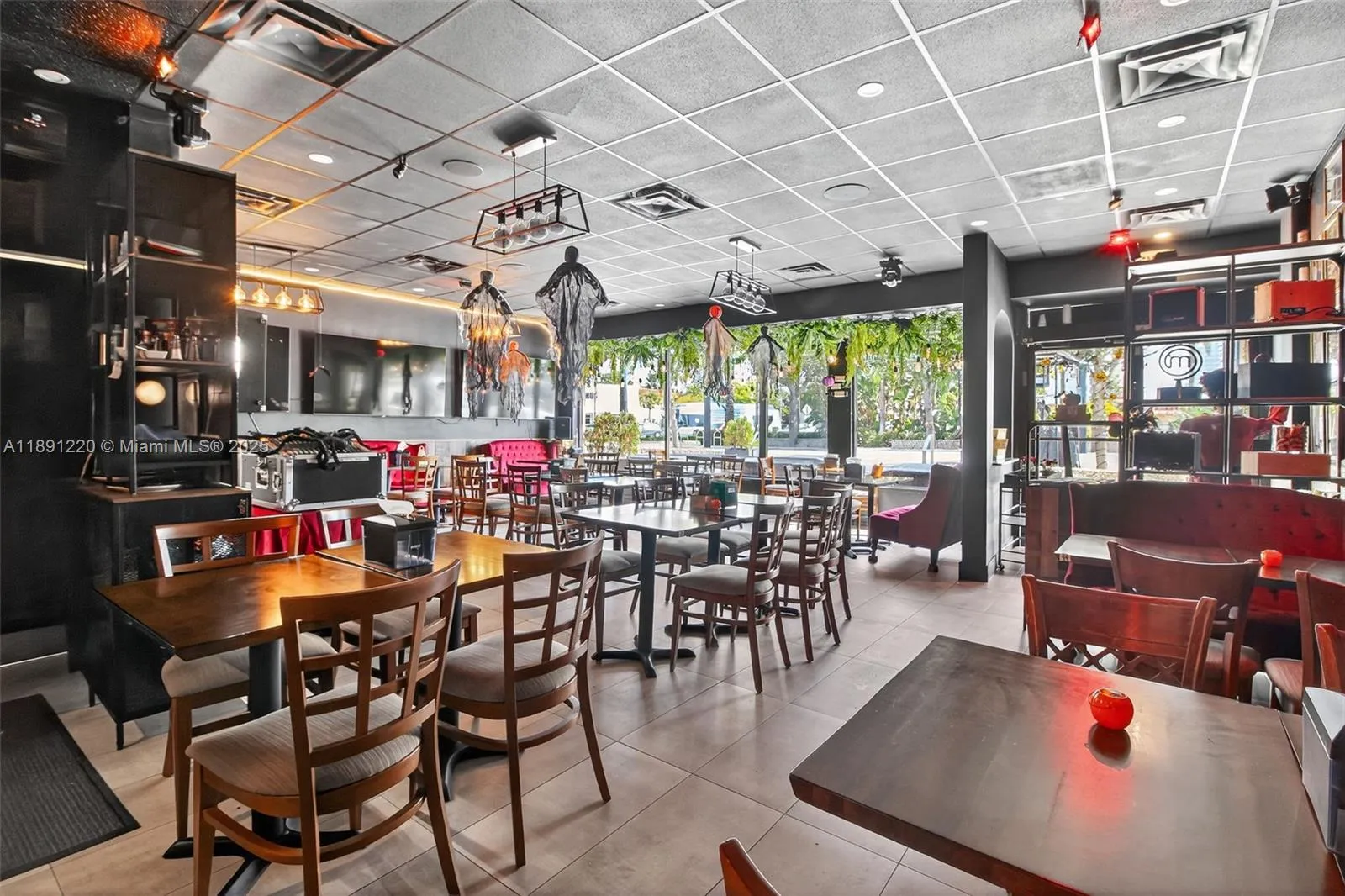 Turnkey Restaurant For Sale In Miami Beach, Miami, Miami Beach, Florida 33141, ,Business Opportunity,For Sale,Turnkey Restaurant For Sale In Miami Beach, Miami ,A11891220