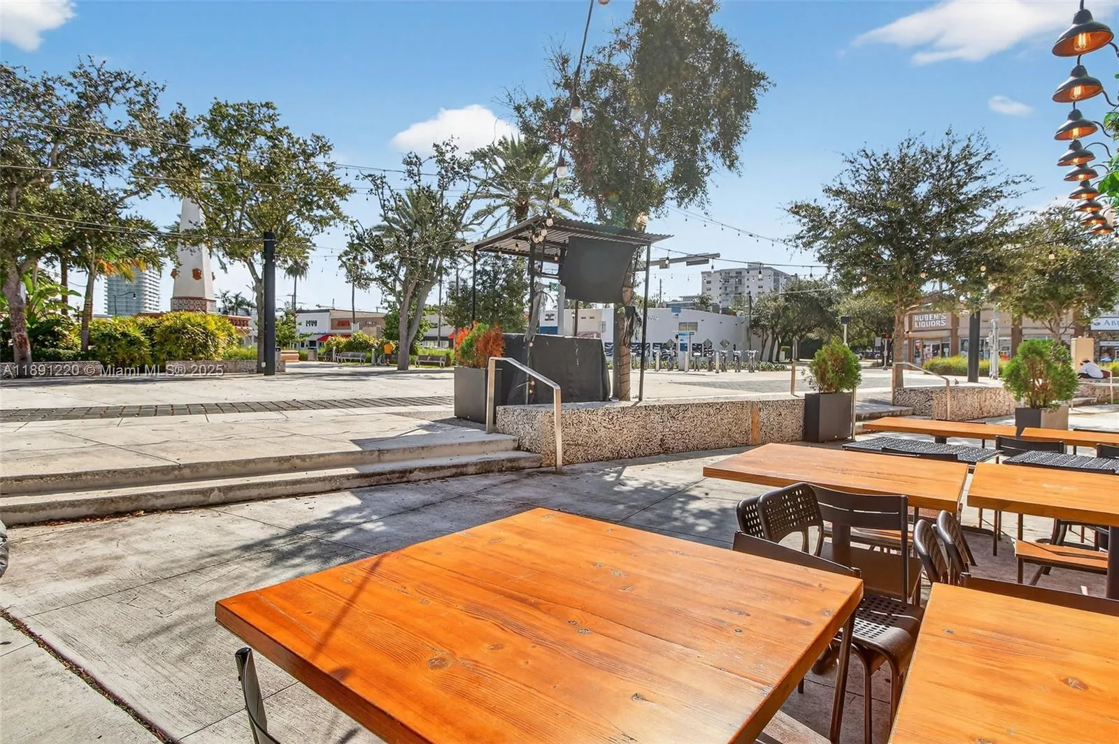 Turnkey Restaurant For Sale In Miami Beach, Miami, Miami Beach, Florida 33141, ,Business Opportunity,For Sale,Turnkey Restaurant For Sale In Miami Beach, Miami ,A11891220