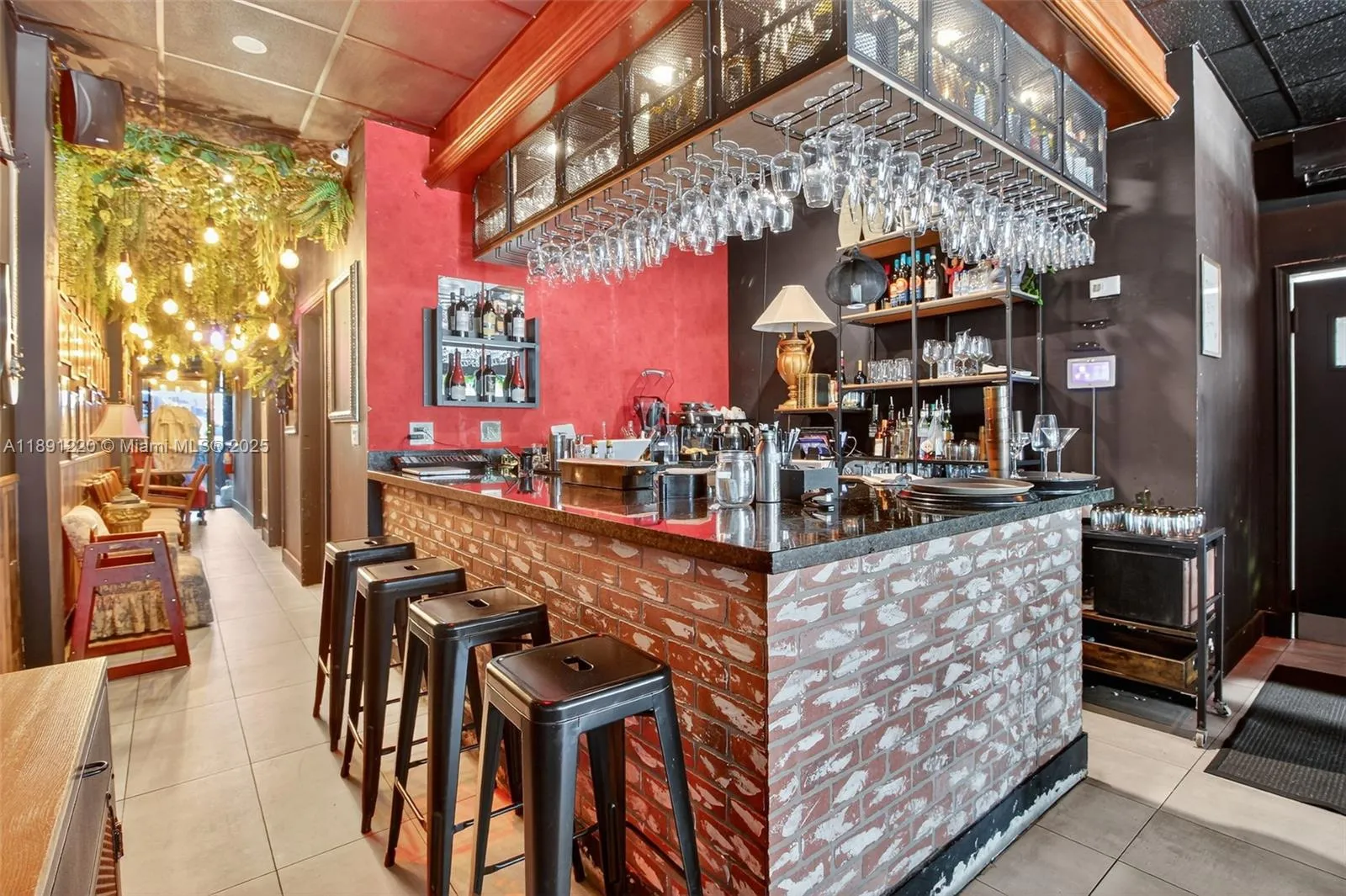 Turnkey Restaurant For Sale In Miami Beach, Miami, Miami Beach, Florida 33141, ,Business Opportunity,For Sale,Turnkey Restaurant For Sale In Miami Beach, Miami ,A11891220