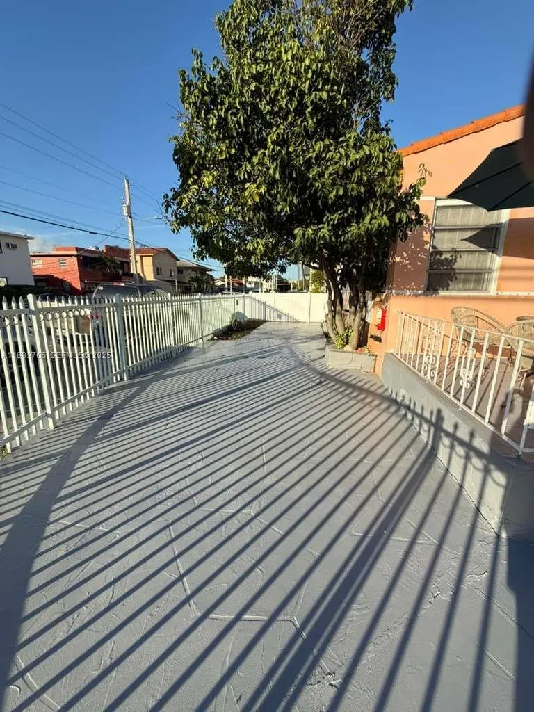 300 Nw 13th Ave, Miami, Florida 33125, Miami, Florida 33125, ,Residential Income,For Sale,300 Nw 13th Ave, Miami, Florida 33125,A11893705