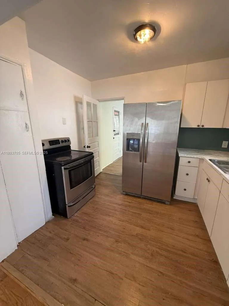 300 Nw 13th Ave, Miami, Florida 33125, Miami, Florida 33125, ,Residential Income,For Sale,300 Nw 13th Ave, Miami, Florida 33125,A11893705