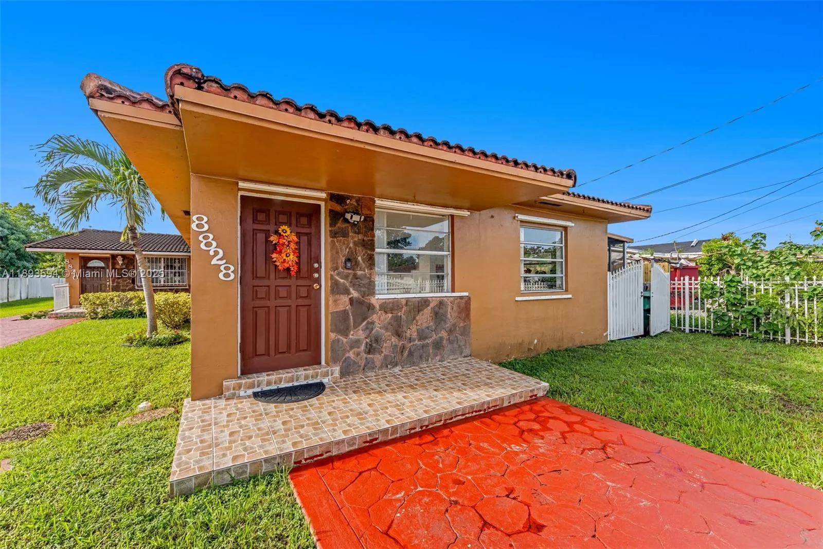 8820 Sw 27th St, Miami, Florida 33165, Miami, Florida 33165, ,Residential Income,For Sale,8820 Sw 27th St, Miami, Florida 33165,A11893594