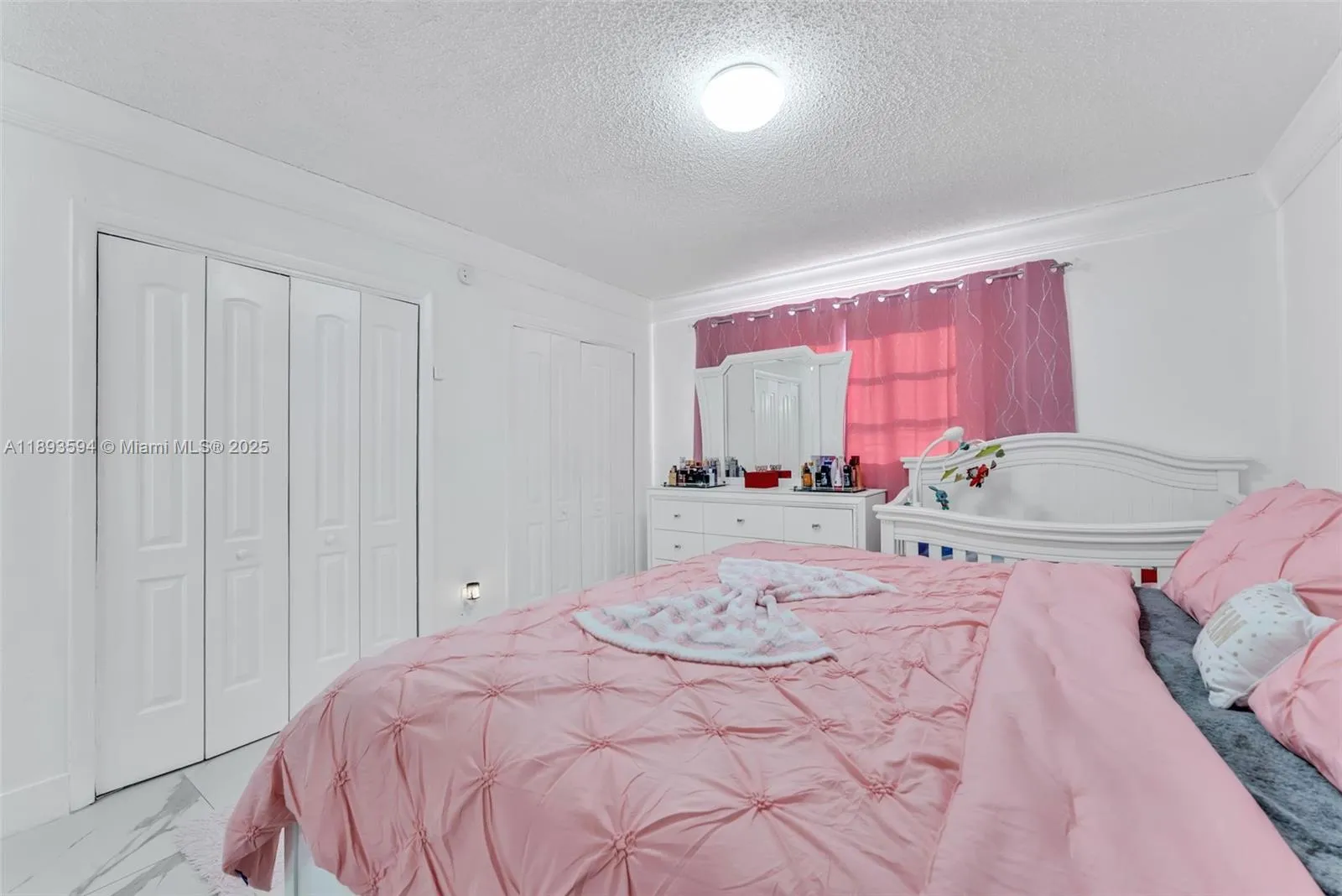 8820 Sw 27th St, Miami, Florida 33165, Miami, Florida 33165, ,Residential Income,For Sale,8820 Sw 27th St, Miami, Florida 33165,A11893594