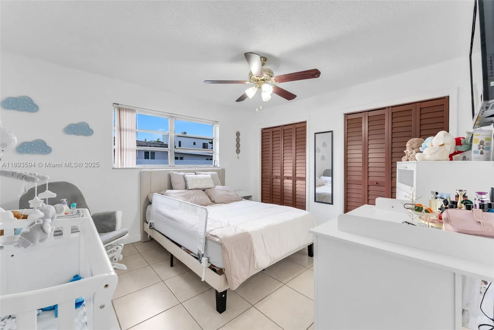 8820 Sw 27th St, Miami, Florida 33165, Miami, Florida 33165, ,Residential Income,For Sale,8820 Sw 27th St, Miami, Florida 33165,A11893594