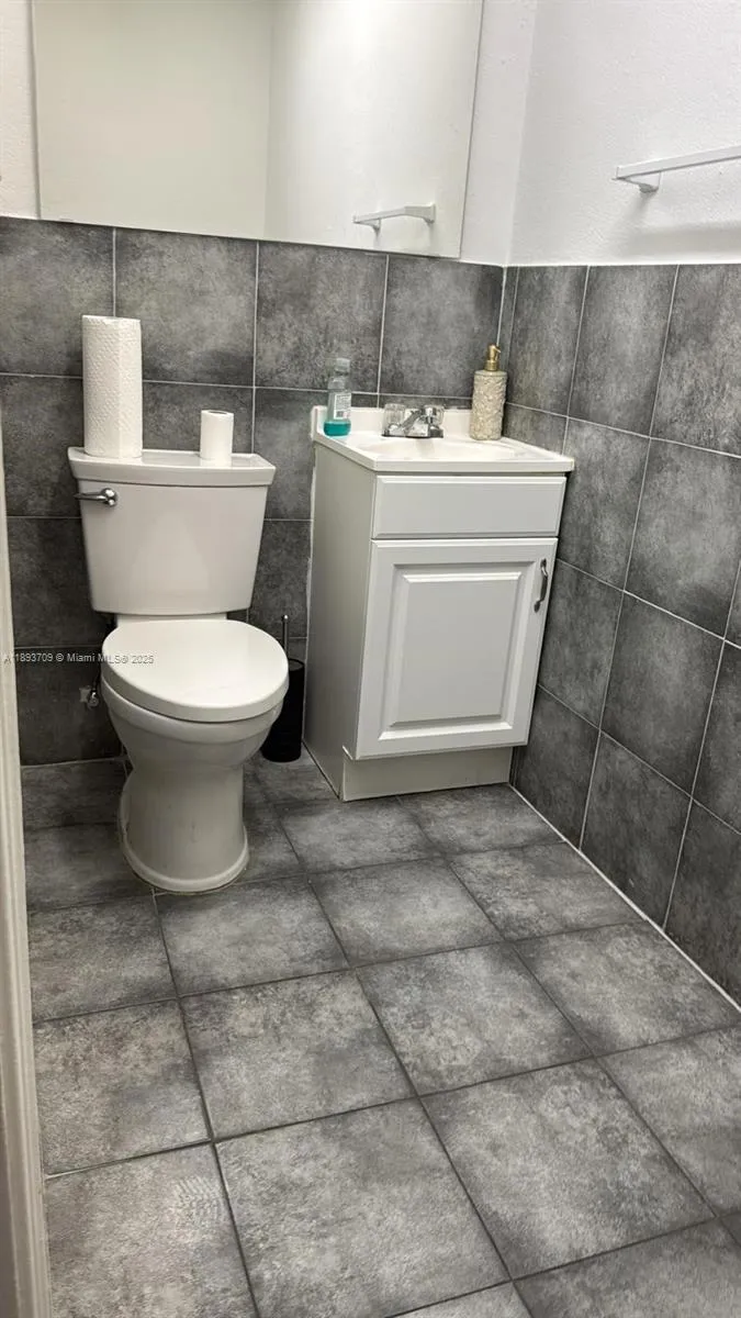 5245 Nw 36th St 5249 Unit #1, Miami Springs, Flori, Miami Springs, Florida 33166, ,Commercial Lease,For Rent,5245 Nw 36th St 5249 Unit #1, Miami Springs, Flori,A11893709