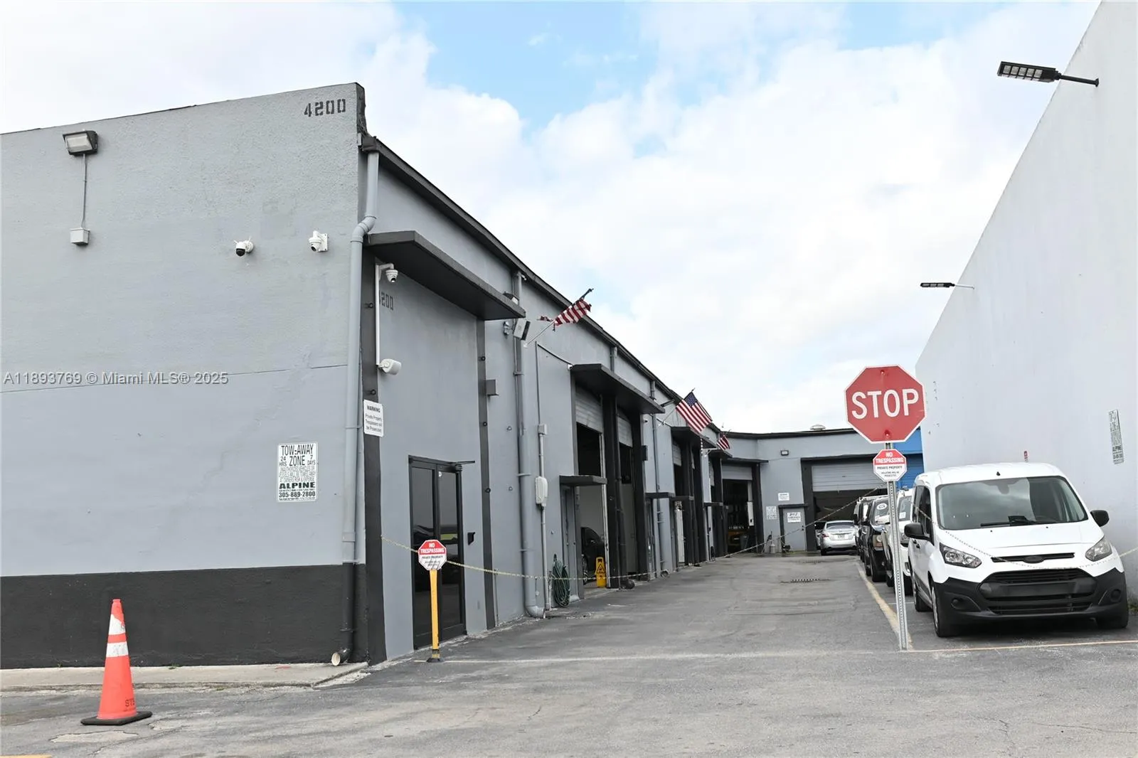 4200 Nw 72nd Ave, Miami, Florida 33166, Miami, Florida 33166, ,Commercial Sale,For Sale,4200 Nw 72nd Ave, Miami, Florida 33166,A11893769