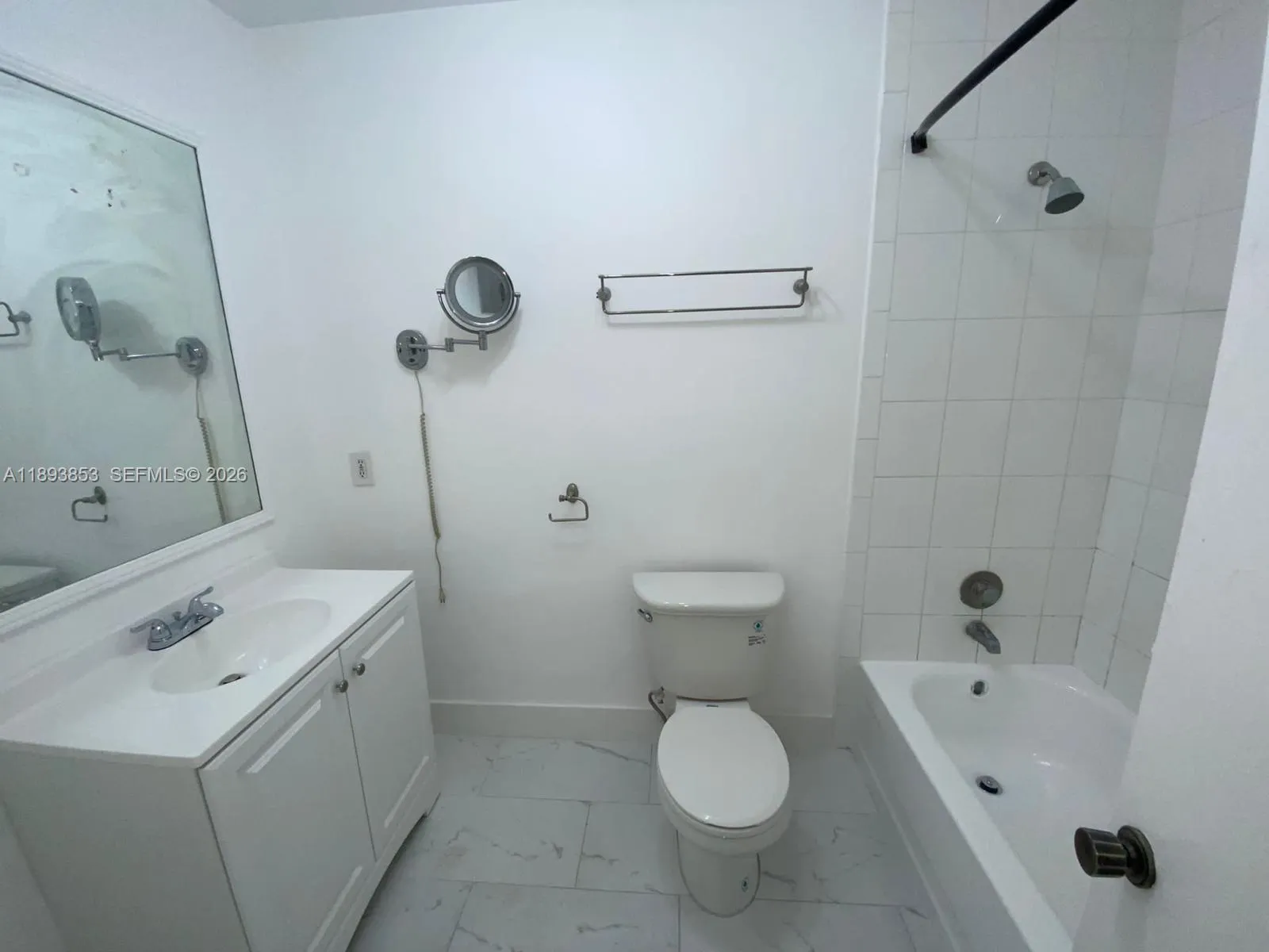 15389 S Dixie Hwy 45 Hwy 45, Palmetto Bay, Florida, Palmetto Bay, Florida 33157, 2 Bedrooms Bedrooms, ,1 BathroomBathrooms,Residential Lease,For Rent,15389 S Dixie Hwy 45 Hwy 45, Palmetto Bay, Florida,A11893853