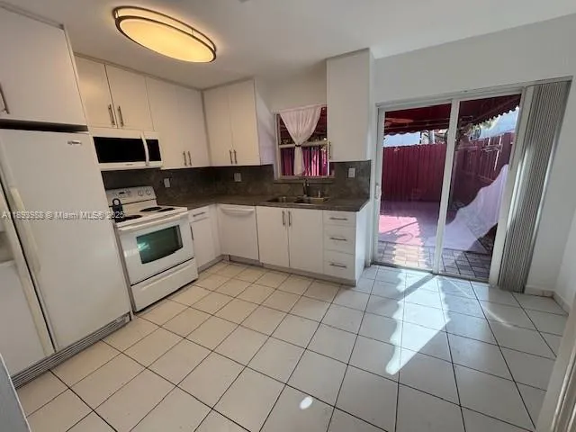 6275 Sw 130th Ave 807, Miami, Florida 33183, Miami, Florida 33183, 3 Bedrooms Bedrooms, ,2 BathroomsBathrooms,Residential Lease,For Rent,6275 Sw 130th Ave 807, Miami, Florida 33183,A11893988