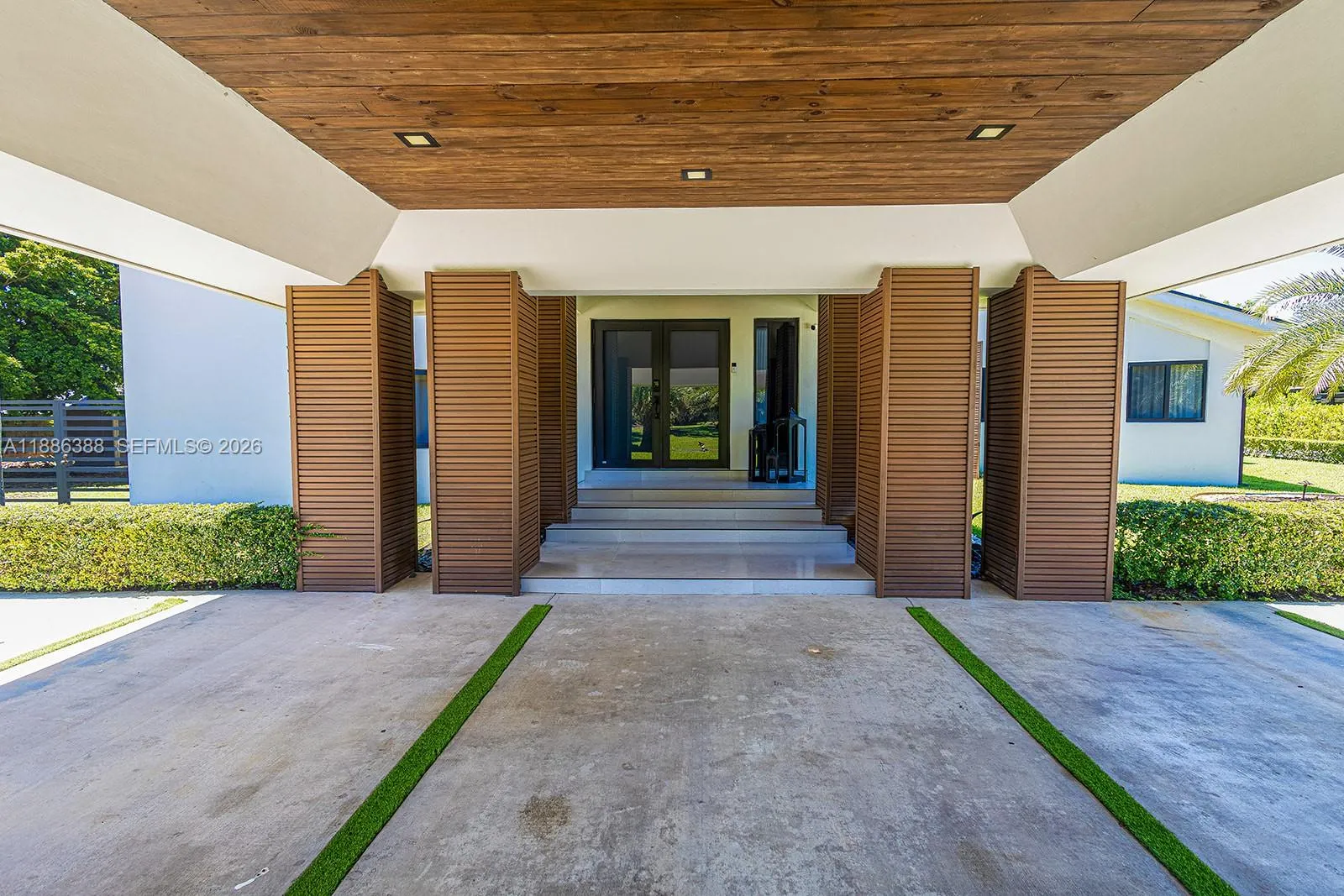 10506 Sw 89 Place, Miami, Florida 33176, Miami, Florida 33176, 6 Bedrooms Bedrooms, ,5 BathroomsBathrooms,Residential,For Sale,10506 Sw 89 Place, Miami, Florida 33176,A11886388