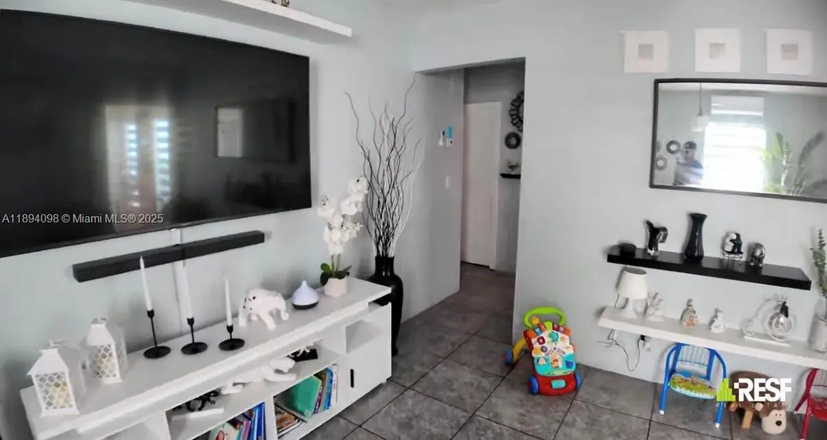 155 W 26th St, Hialeah, Florida 33010, Hialeah, Florida 33010, ,Residential Income,For Sale,155 W 26th St, Hialeah, Florida 33010,A11894098