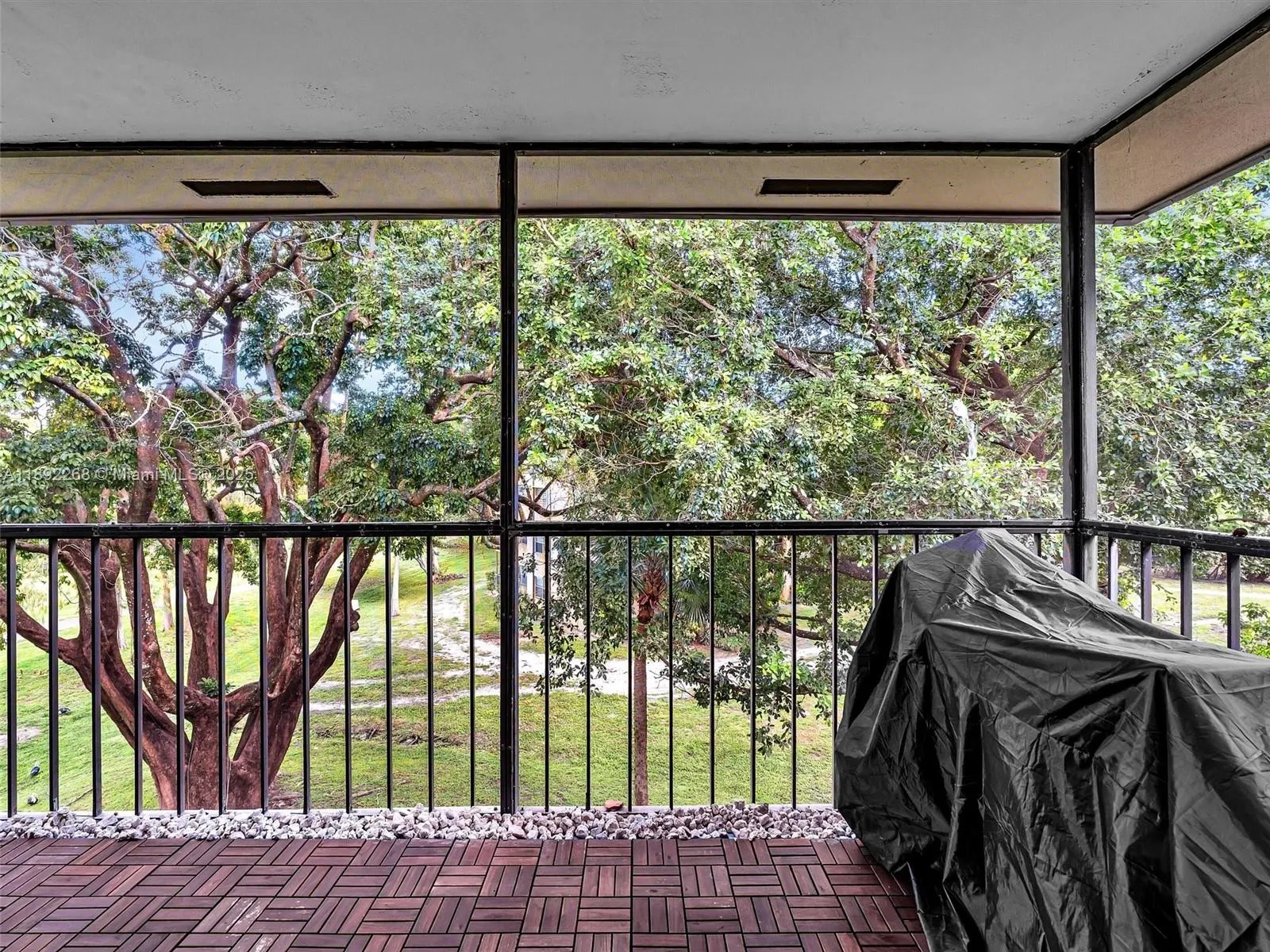 6061 N Falls Cir Dr 407, Lauderhill, Florida 33319, Lauderhill, Florida 33319, 3 Bedrooms Bedrooms, ,2 BathroomsBathrooms,Residential,For Sale,6061 N Falls Cir Dr 407, Lauderhill, Florida 33319,A11892268