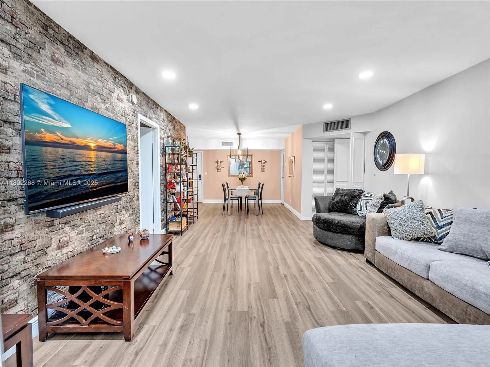 6061 N Falls Cir Dr 407, Lauderhill, Florida 33319, Lauderhill, Florida 33319, 3 Bedrooms Bedrooms, ,2 BathroomsBathrooms,Residential,For Sale,6061 N Falls Cir Dr 407, Lauderhill, Florida 33319,A11892268