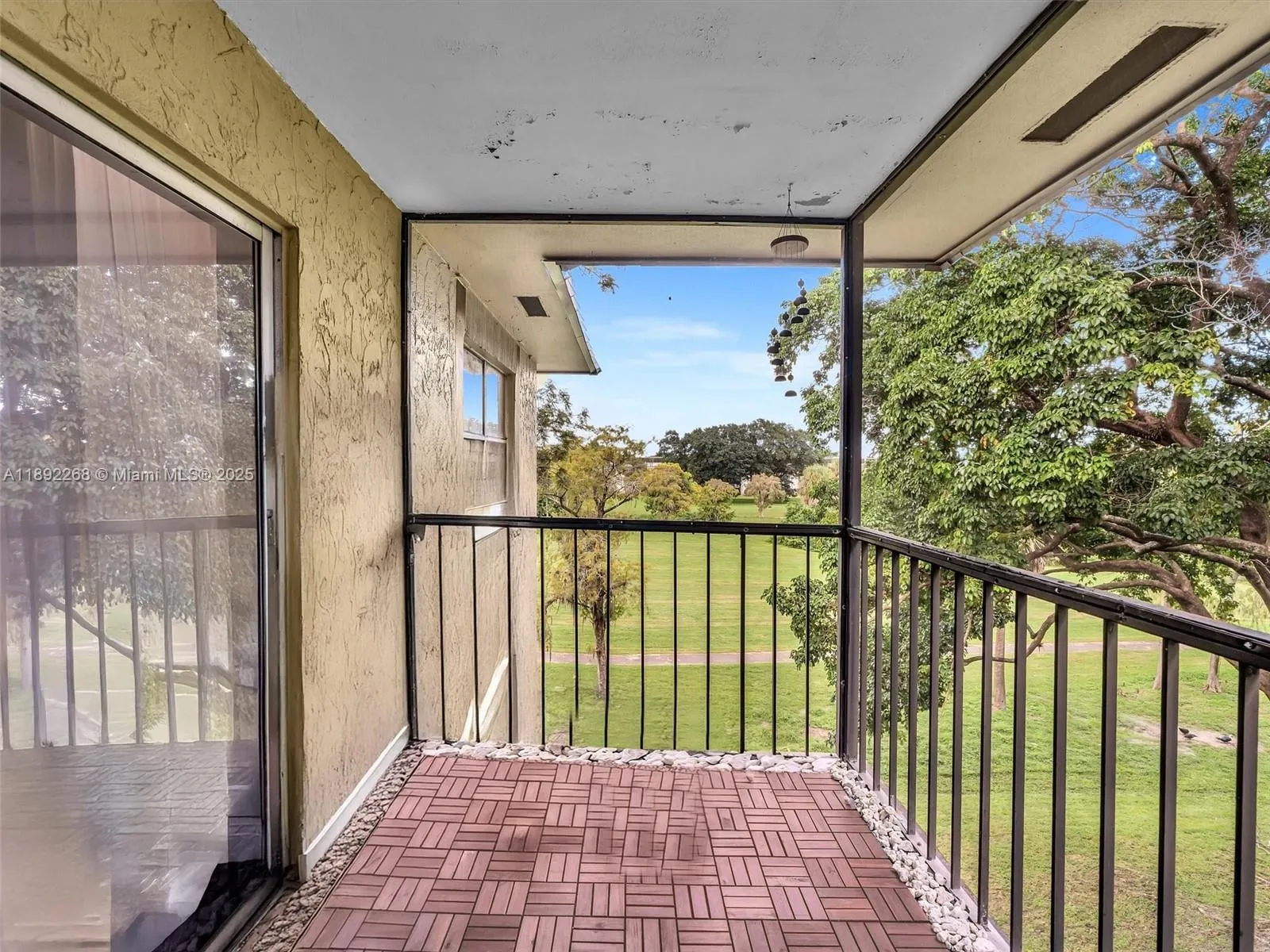 6061 N Falls Cir Dr 407, Lauderhill, Florida 33319, Lauderhill, Florida 33319, 3 Bedrooms Bedrooms, ,2 BathroomsBathrooms,Residential,For Sale,6061 N Falls Cir Dr 407, Lauderhill, Florida 33319,A11892268