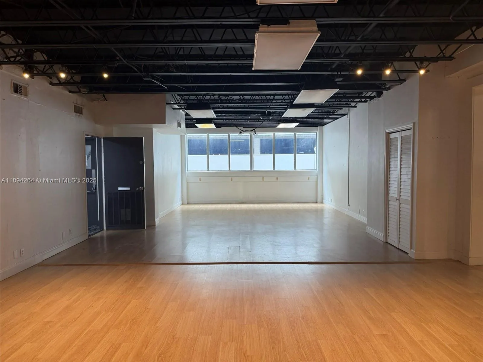 299 Alhambra Cir 219/221/222, Coral Gables, Florid, Coral Gables, Florida 33134, ,Commercial Lease,For Rent,299 Alhambra Cir 219/221/222, Coral Gables, Florid,A11894264