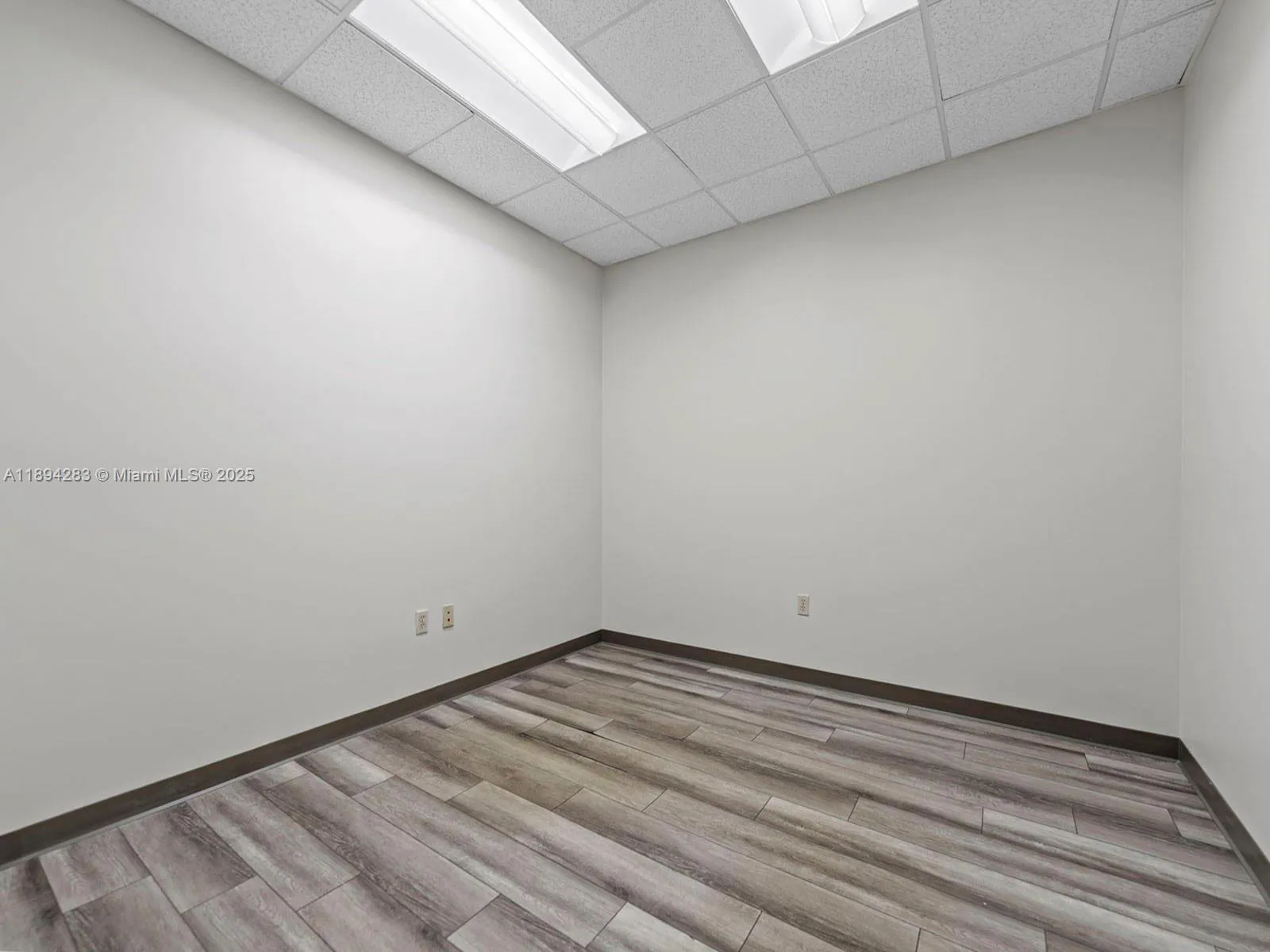 735 Shotgun Rd 735, Sunrise, Florida 33326, Sunrise, Florida 33326, ,Commercial Lease,For Rent,735 Shotgun Rd 735, Sunrise, Florida 33326,A11894283