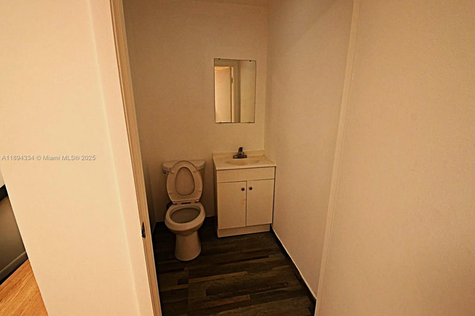 2nd floor bathroom