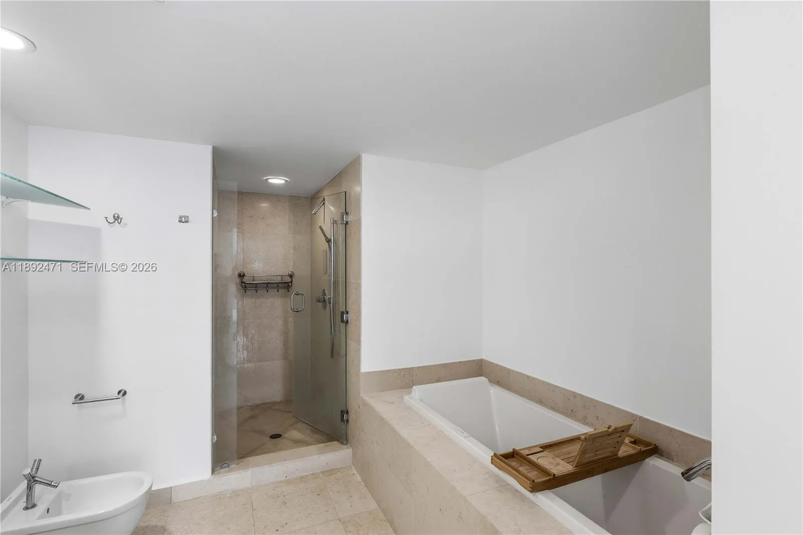 475 Brickell Ave 4015, Miami, Florida 33131, Miami, Florida 33131, 2 Bedrooms Bedrooms, ,2 BathroomsBathrooms,Residential,For Sale,475 Brickell Ave 4015, Miami, Florida 33131,A11892471