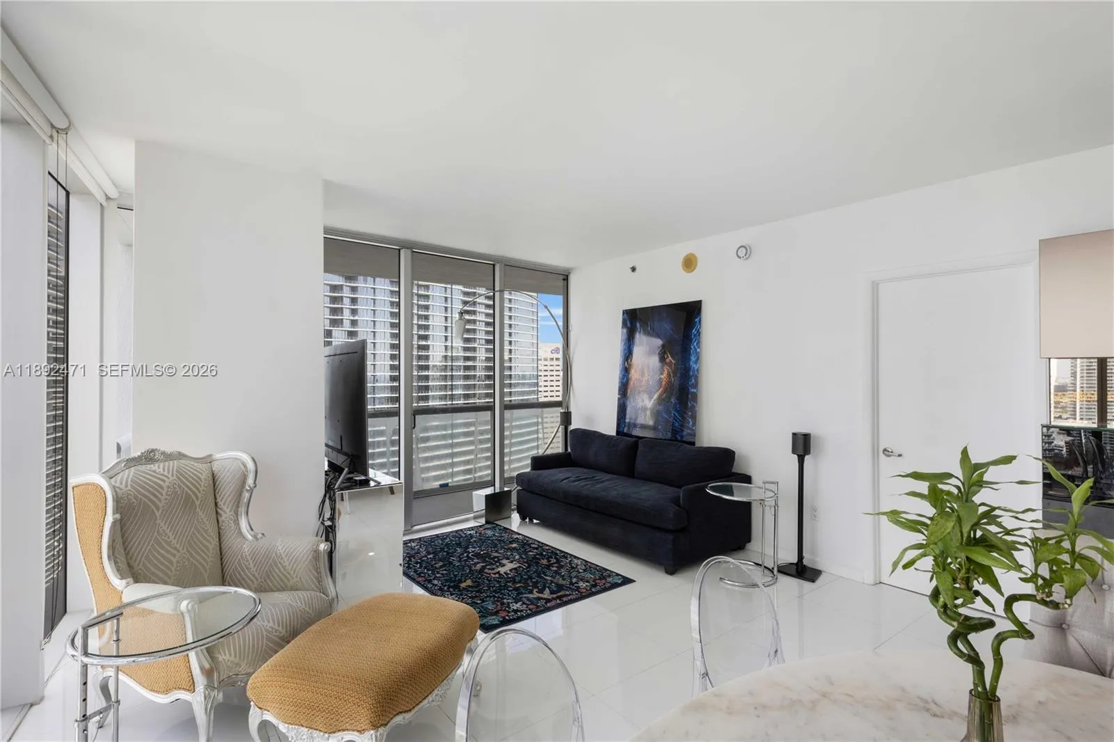 475 Brickell Ave 4015, Miami, Florida 33131, Miami, Florida 33131, 2 Bedrooms Bedrooms, ,2 BathroomsBathrooms,Residential,For Sale,475 Brickell Ave 4015, Miami, Florida 33131,A11892471