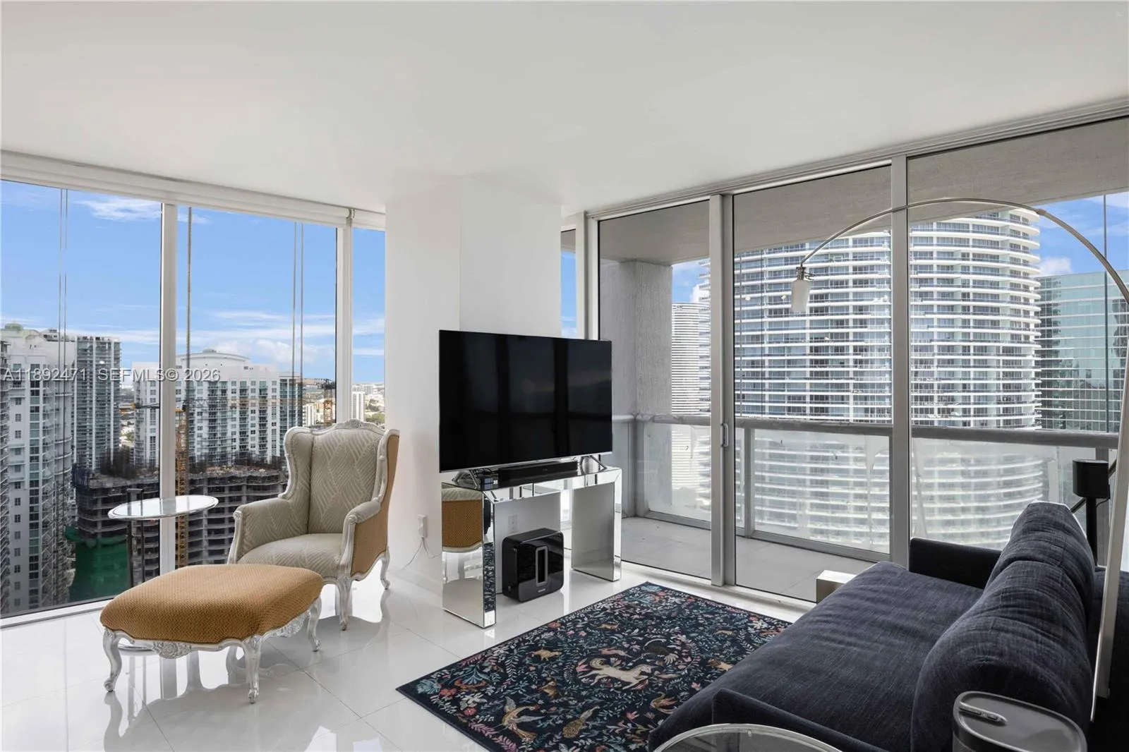 475 Brickell Ave 4015, Miami, Florida 33131, Miami, Florida 33131, 2 Bedrooms Bedrooms, ,2 BathroomsBathrooms,Residential,For Sale,475 Brickell Ave 4015, Miami, Florida 33131,A11892471