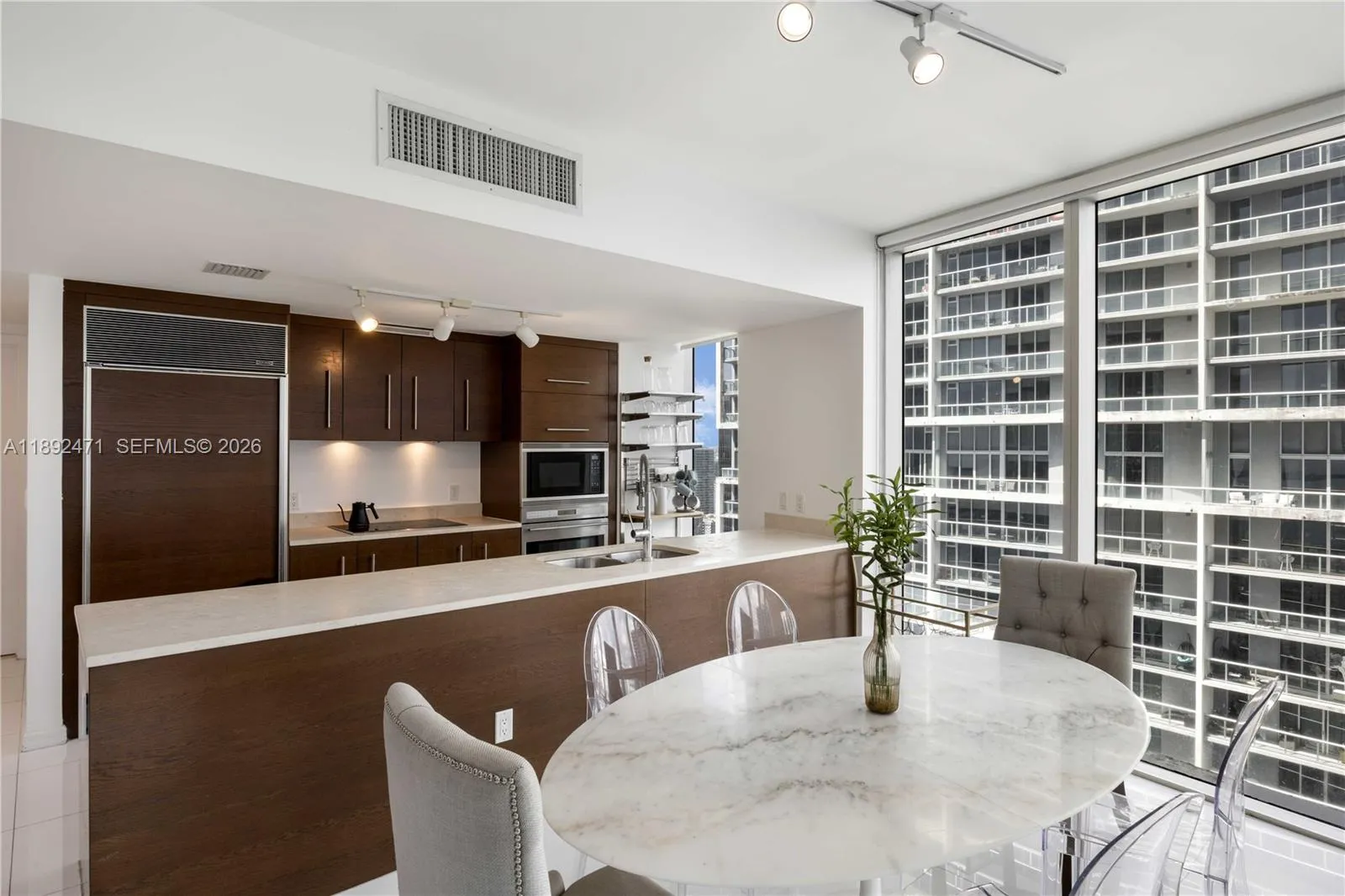 475 Brickell Ave 4015, Miami, Florida 33131, Miami, Florida 33131, 2 Bedrooms Bedrooms, ,2 BathroomsBathrooms,Residential,For Sale,475 Brickell Ave 4015, Miami, Florida 33131,A11892471