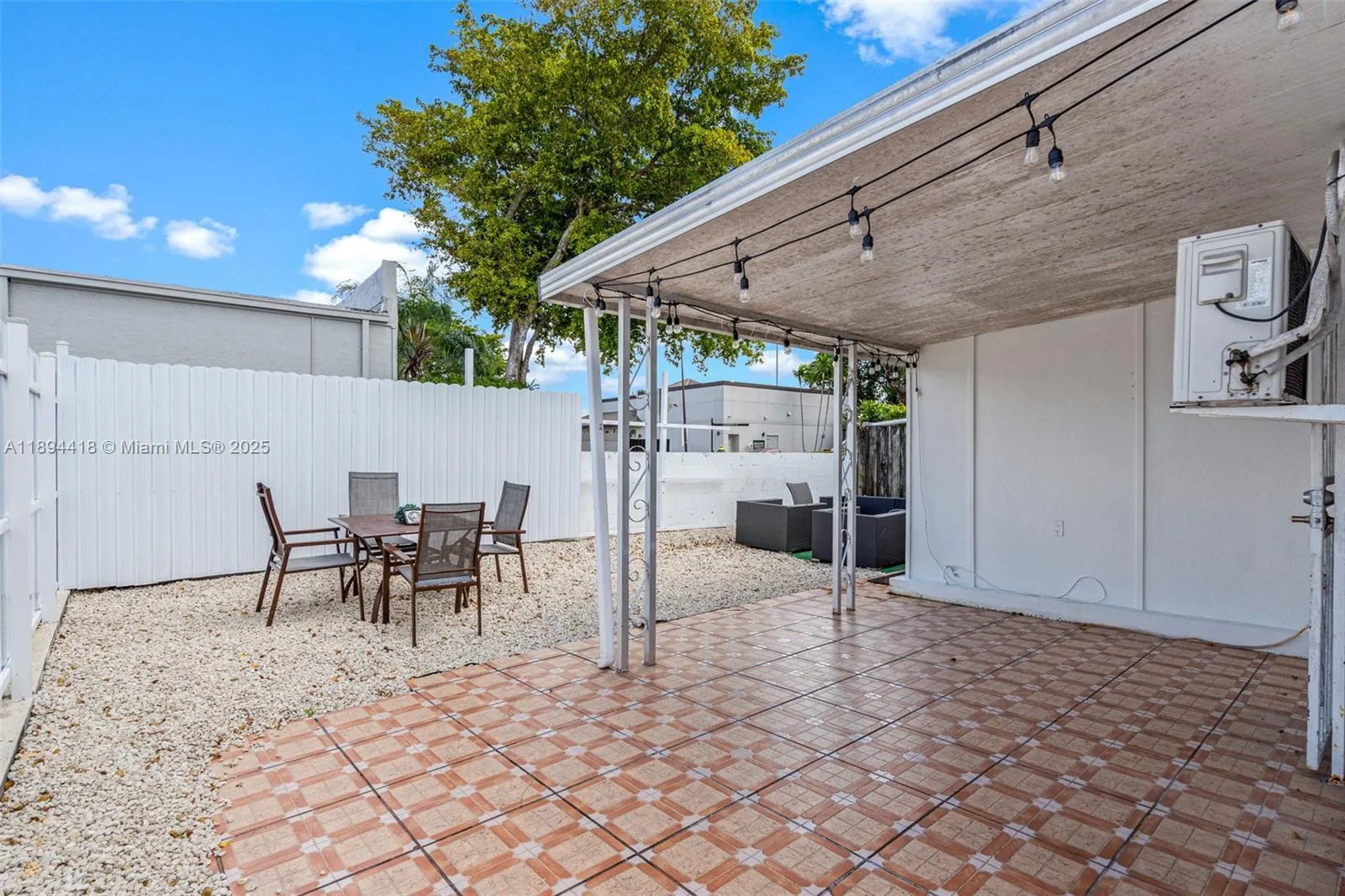 Miami, Florida 33172, ,Residential Income,For Sale,A11894418