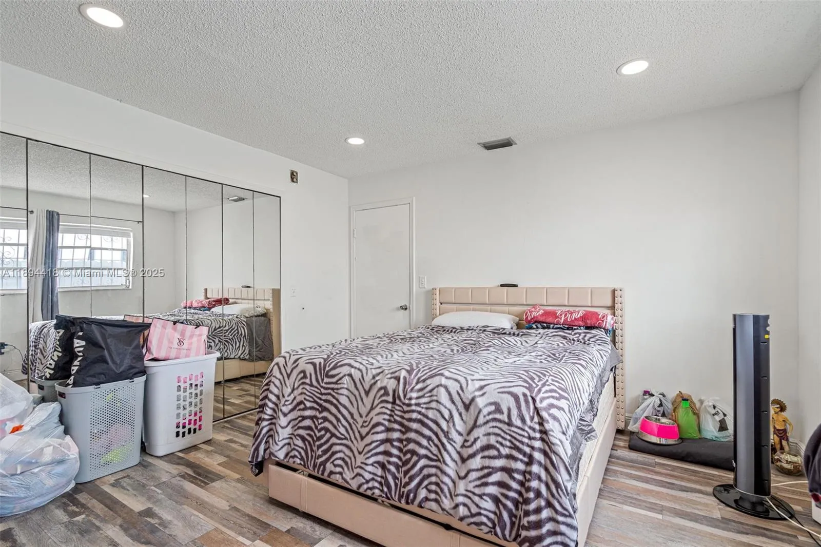 Miami, Florida 33172, ,Residential Income,For Sale,A11894418