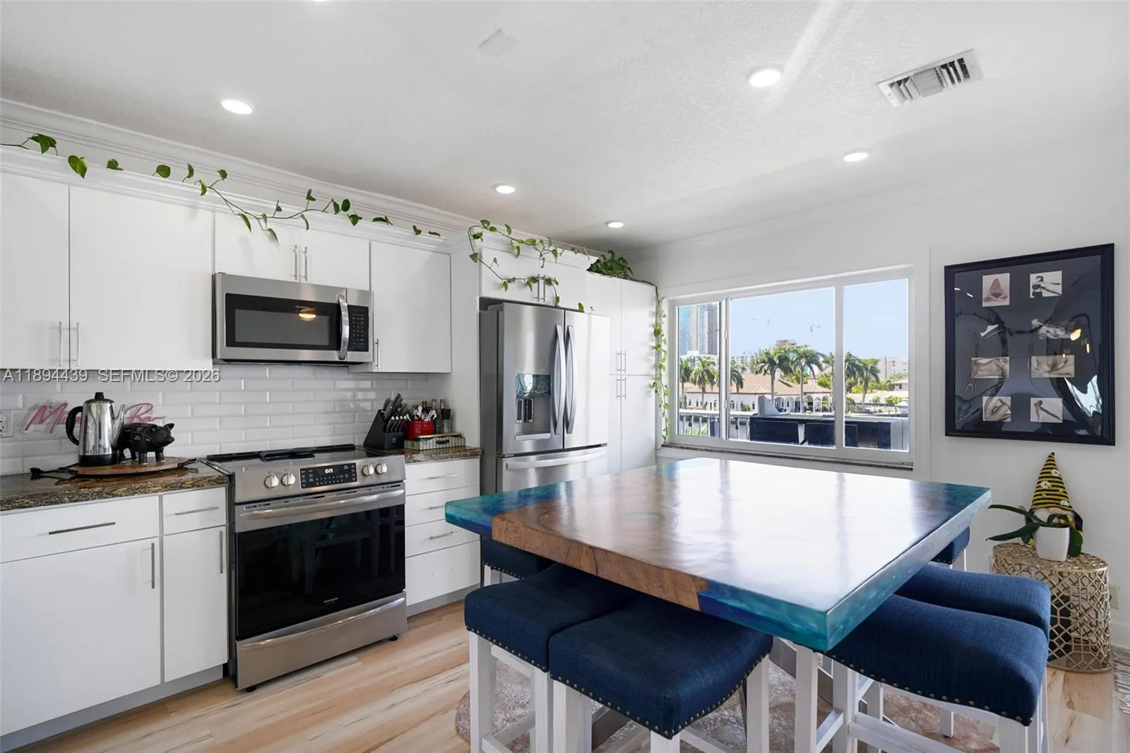1201 S Riverside Dr 301, Pompano Beach, Florida 33, Pompano Beach, Florida 33062, 1 Bedroom Bedrooms, ,1 BathroomBathrooms,Residential,For Sale,1201 S Riverside Dr 301, Pompano Beach, Florida 33,A11894439