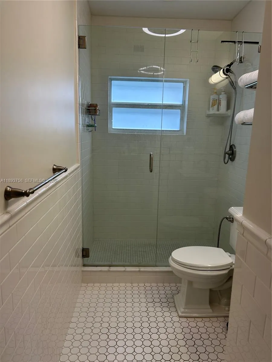 2200 S Ocean Dr N116, Hollywood, Florida 33019, Hollywood, Florida 33019, 1 Bedroom Bedrooms, ,1 BathroomBathrooms,Residential Lease,For Rent,2200 S Ocean Dr N116, Hollywood, Florida 33019,A11893758