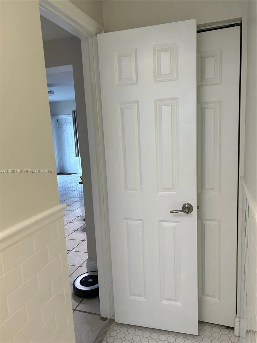 2200 S Ocean Dr N116, Hollywood, Florida 33019, Hollywood, Florida 33019, 1 Bedroom Bedrooms, ,1 BathroomBathrooms,Residential Lease,For Rent,2200 S Ocean Dr N116, Hollywood, Florida 33019,A11893758