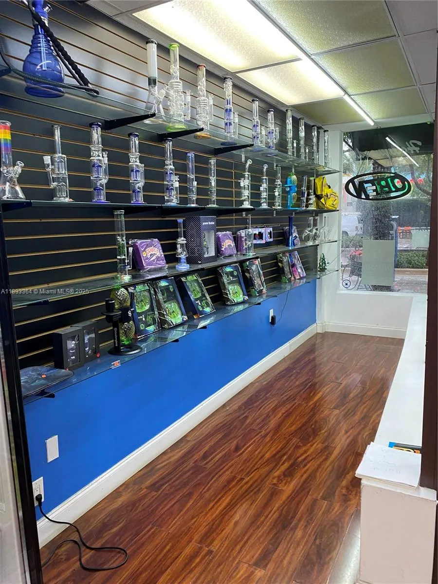 1911 Hollywood Blvd, Hollywood, Florida 33020, Hollywood, Florida 33020, ,Business Opportunity,For Sale,1911 Hollywood Blvd, Hollywood, Florida 33020,A11893364