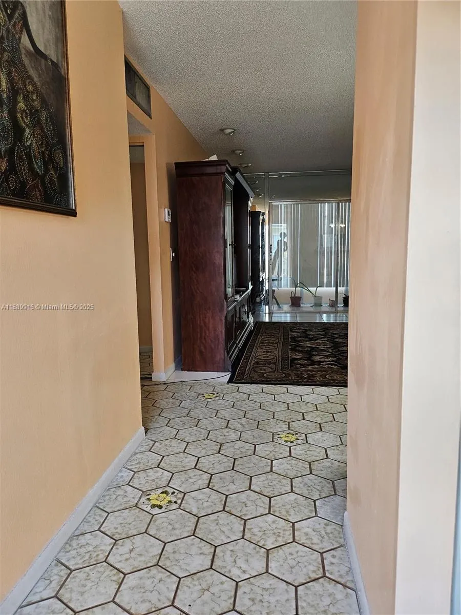 5121 W Oakland Park Blvd 211, Lauderdale Lakes, Fl, Lauderdale Lakes, Florida 33313, 2 Bedrooms Bedrooms, ,2 BathroomsBathrooms,Residential,For Sale,5121 W Oakland Park Blvd 211, Lauderdale Lakes, Fl,A11889916